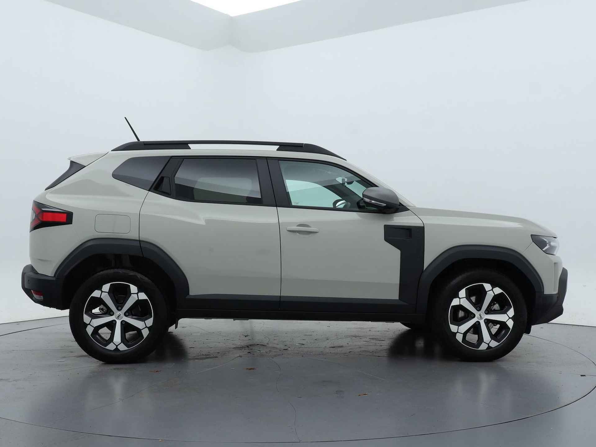 Dacia Duster 1.6 Hybrid 140 Journey - 22/39