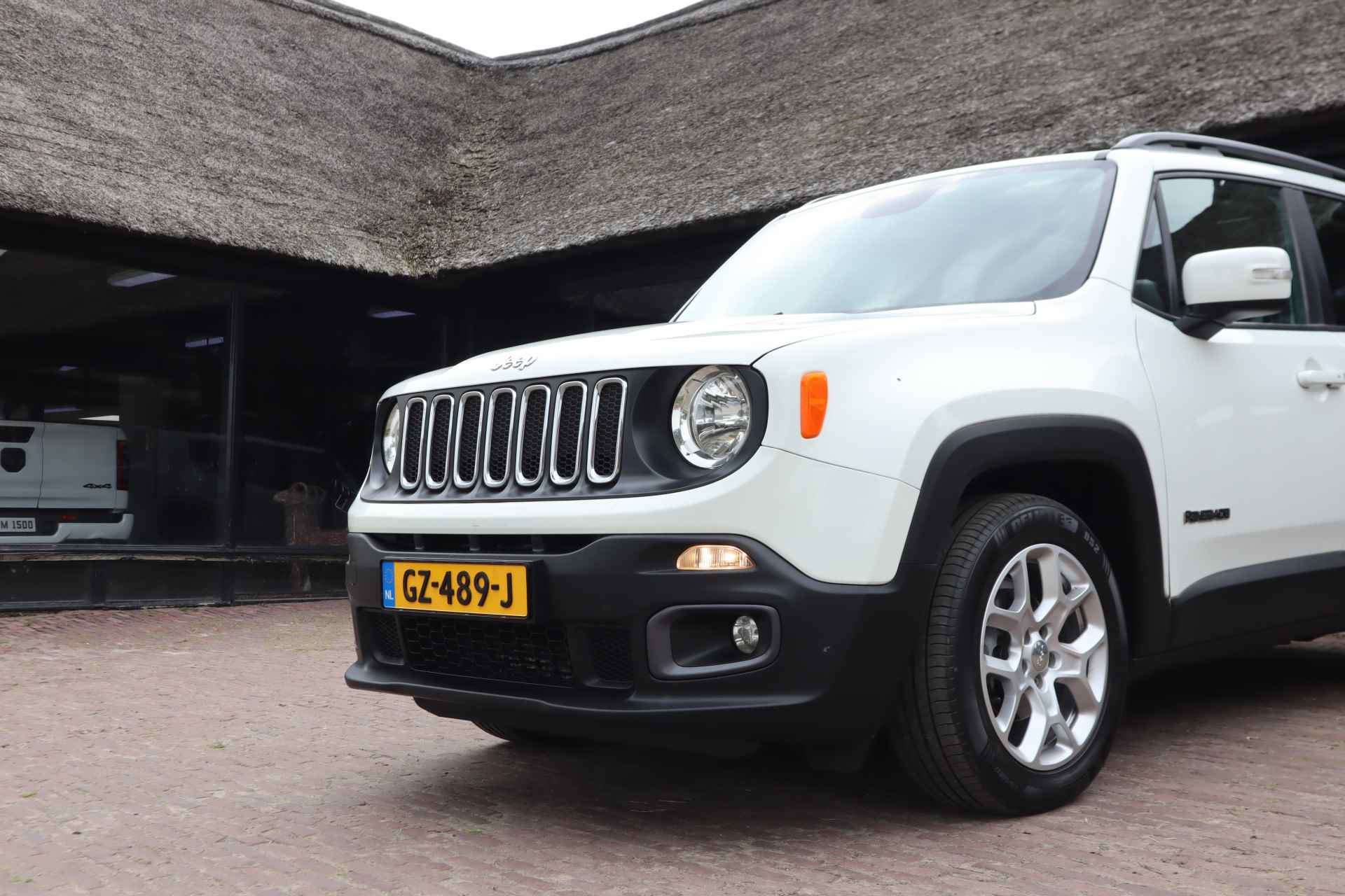 Jeep Renegade 1.4 Freedom | Trekhaak | Panoramadak | Navigatie | Keyless | Reservewiel - 22/41