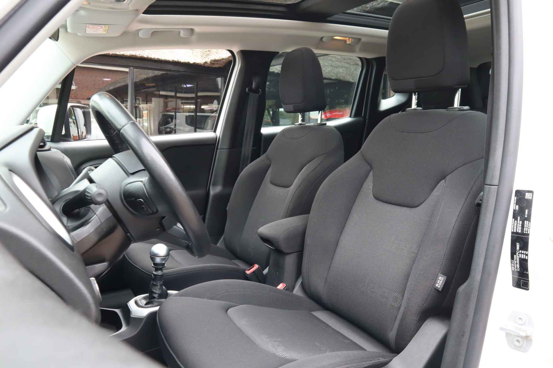 Jeep Renegade 1.4 Freedom | Trekhaak | Panoramadak | Navigatie | Keyless | Reservewiel - 24/41