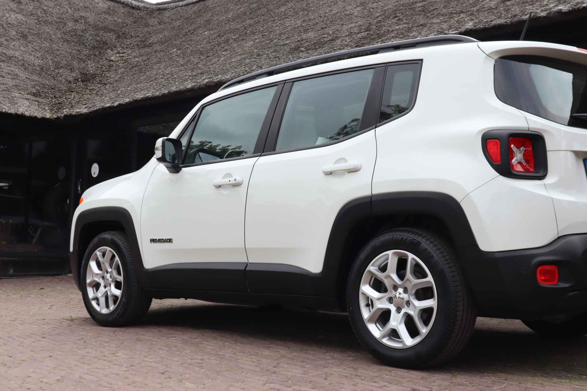 Jeep Renegade 1.4 Freedom | Trekhaak | Panoramadak | Navigatie | Keyless | Reservewiel - 30/41