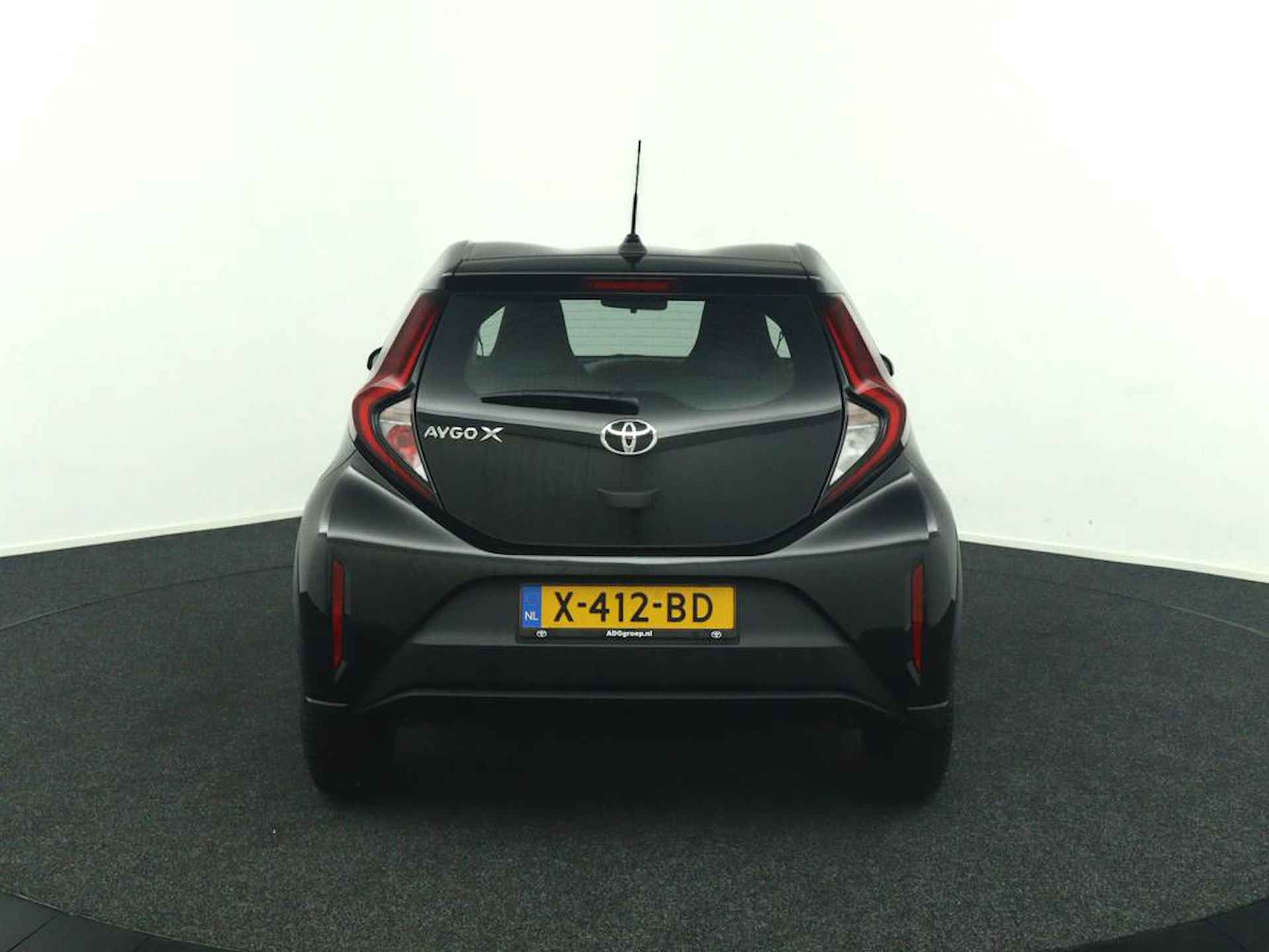 Toyota Aygo X 1.0 VVT-i MT play | Parkeercamera | Adaptieve Cruise Control | Hoge Instap | Airco | Apple Carplay & Android Auto | - 8/41