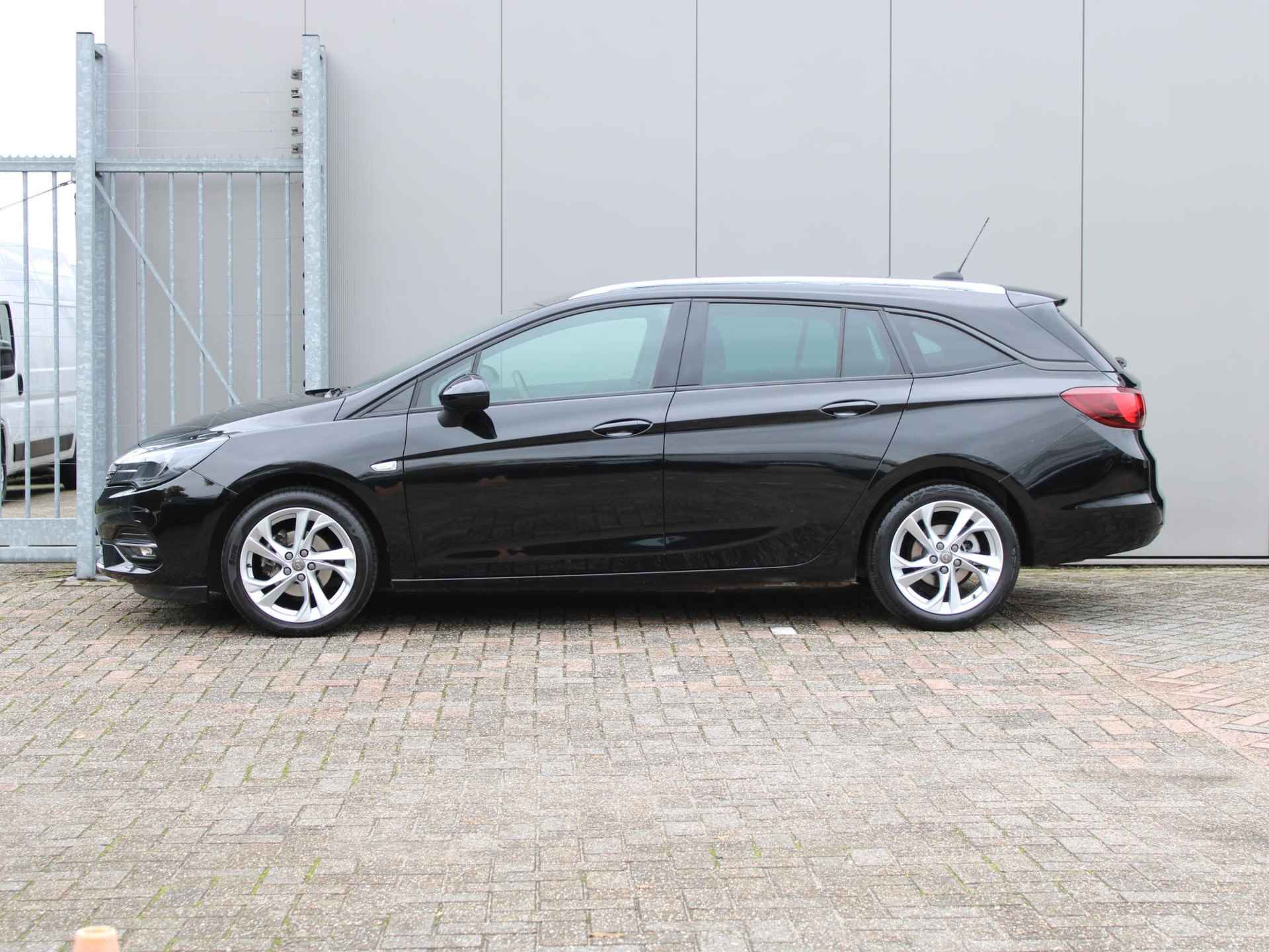 Opel Astra Sports Tourer 1.2 Elegance | Navi / Climate / Cruise - 10/23