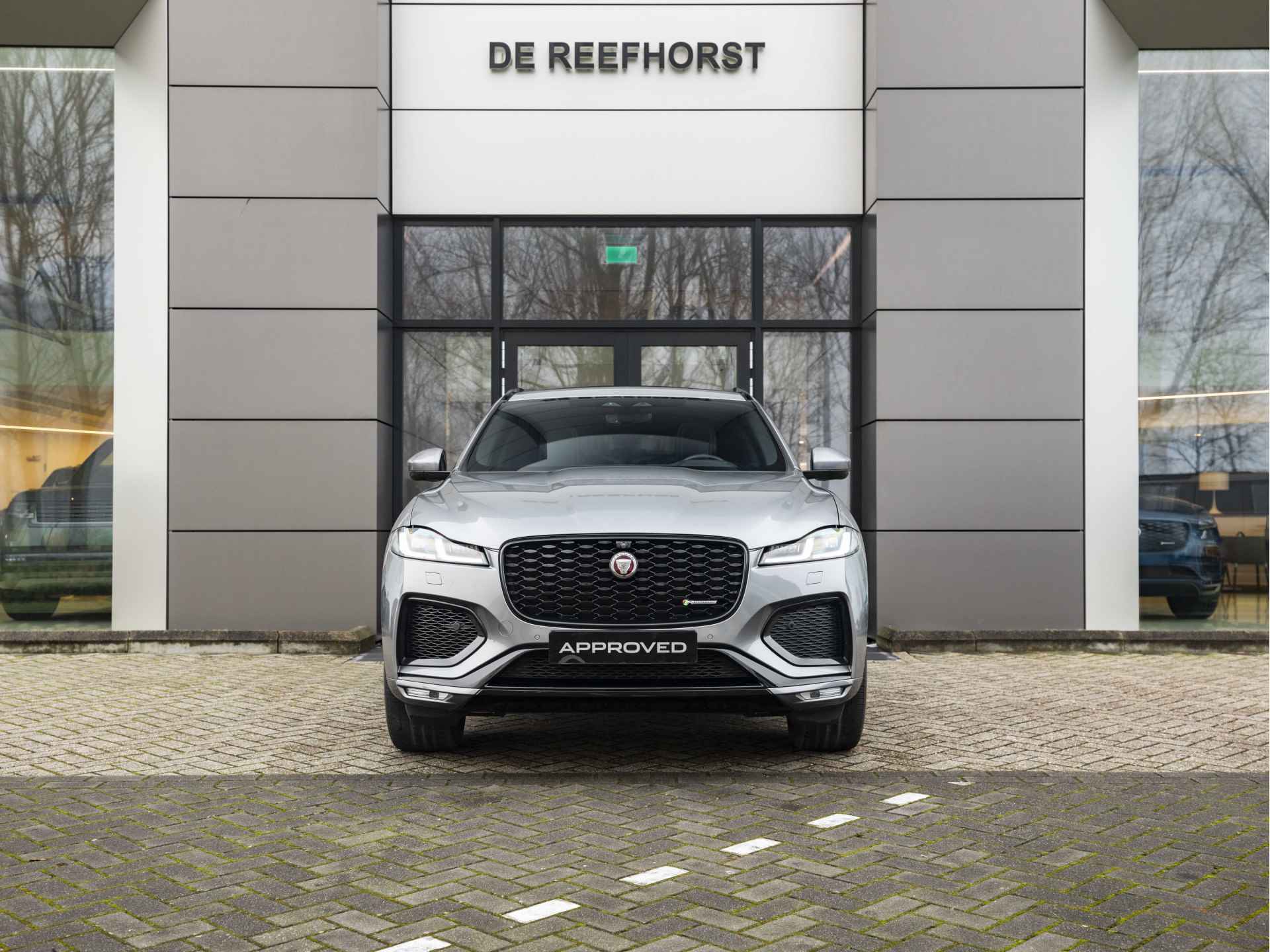 Jaguar F-Pace P400e PHEV R-Dynamic S Cold Climate Pack| Black Pack| Driver Assistance Pack| - 9/60