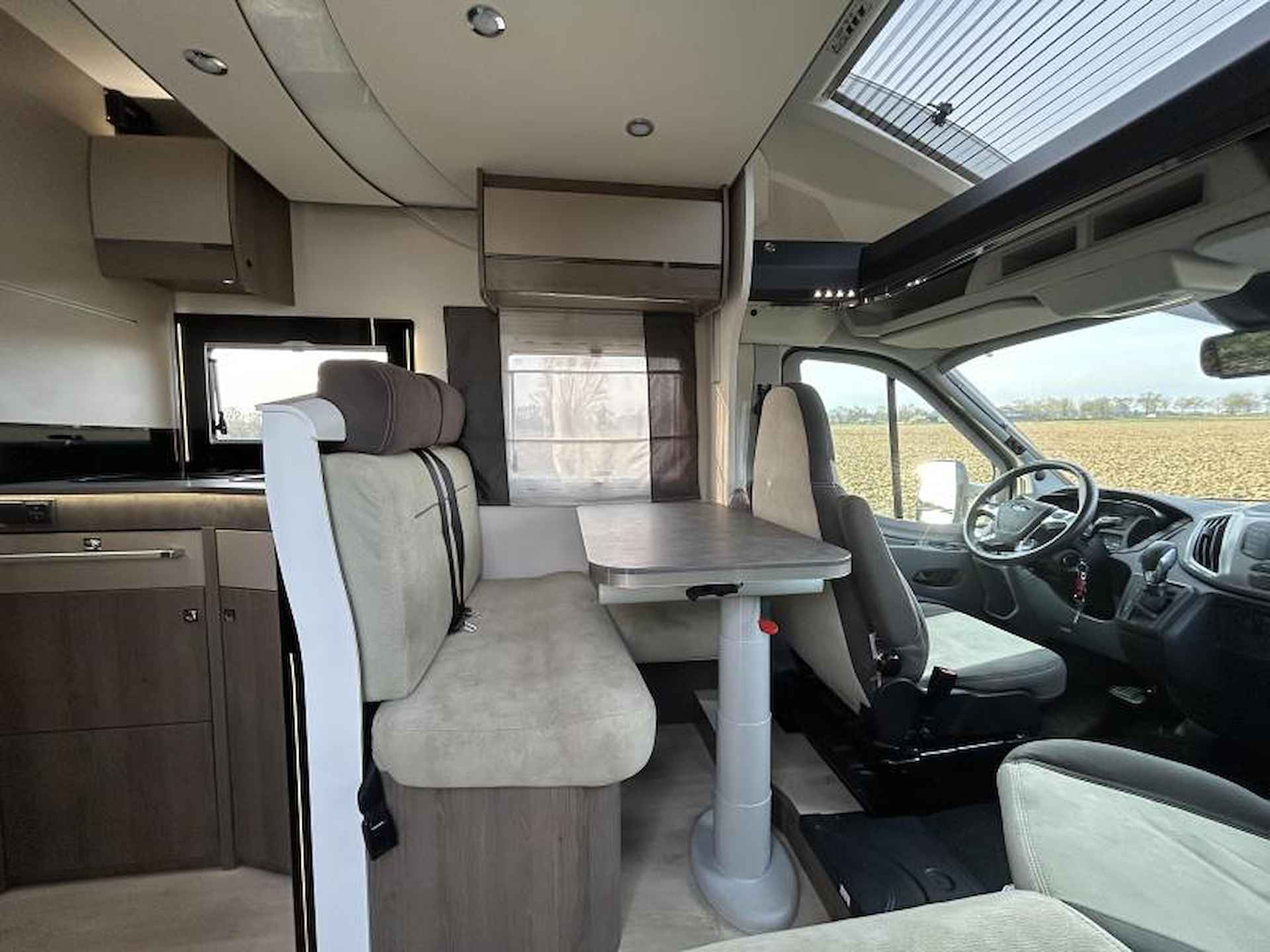 Chausson Titanium 758 2x Airco, Omvormer 2000W - 3/25