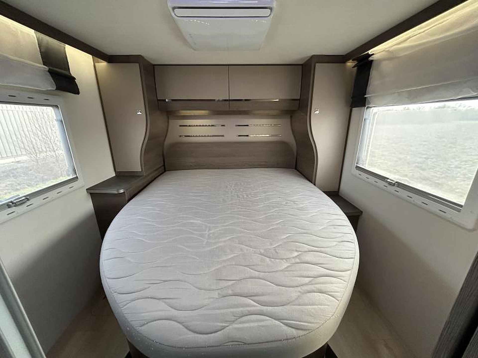 Chausson Titanium 758 2x Airco, Omvormer 2000W - 4/25