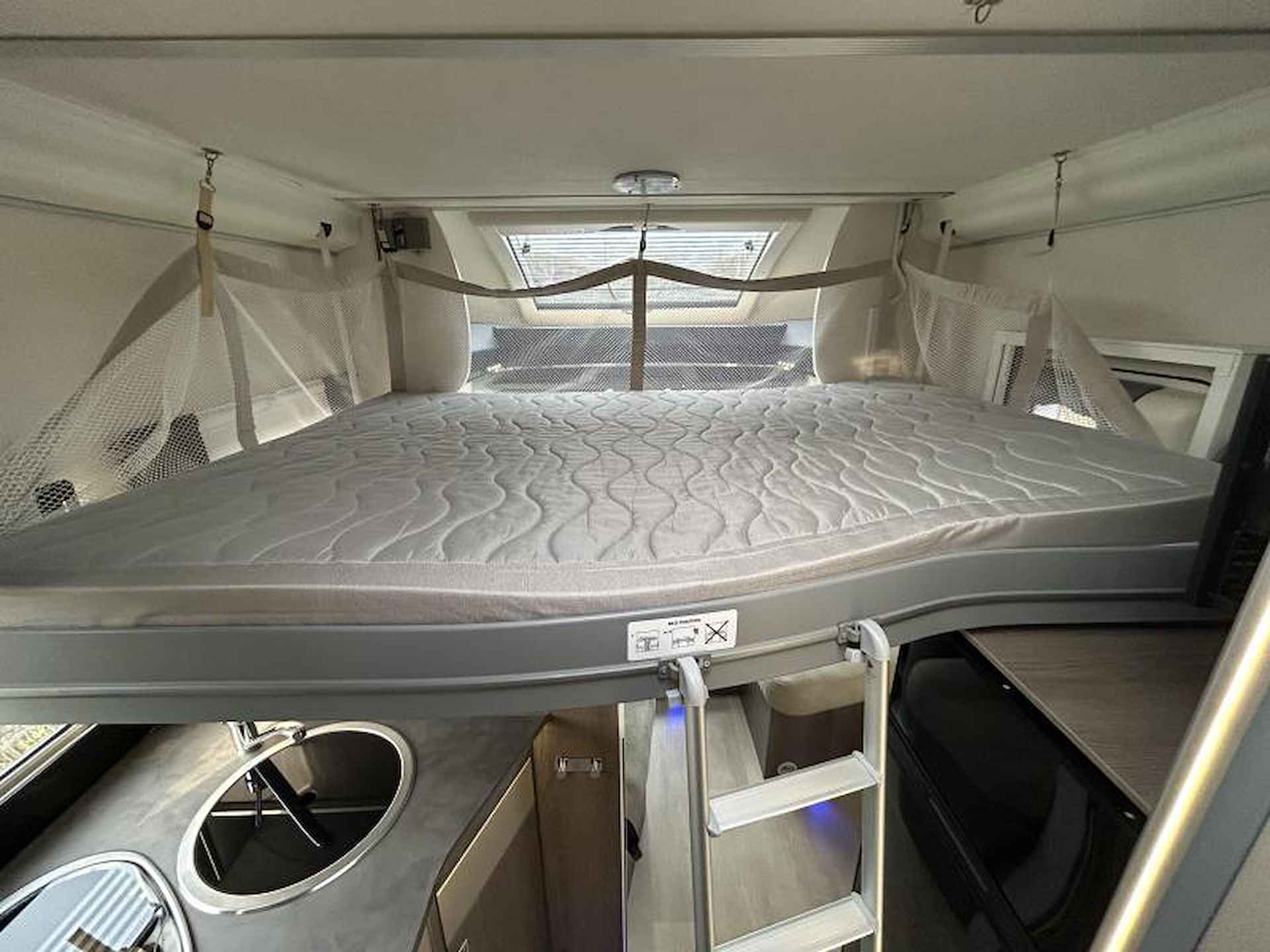 Chausson Titanium 758 2x Airco, Omvormer 2000W - 13/25