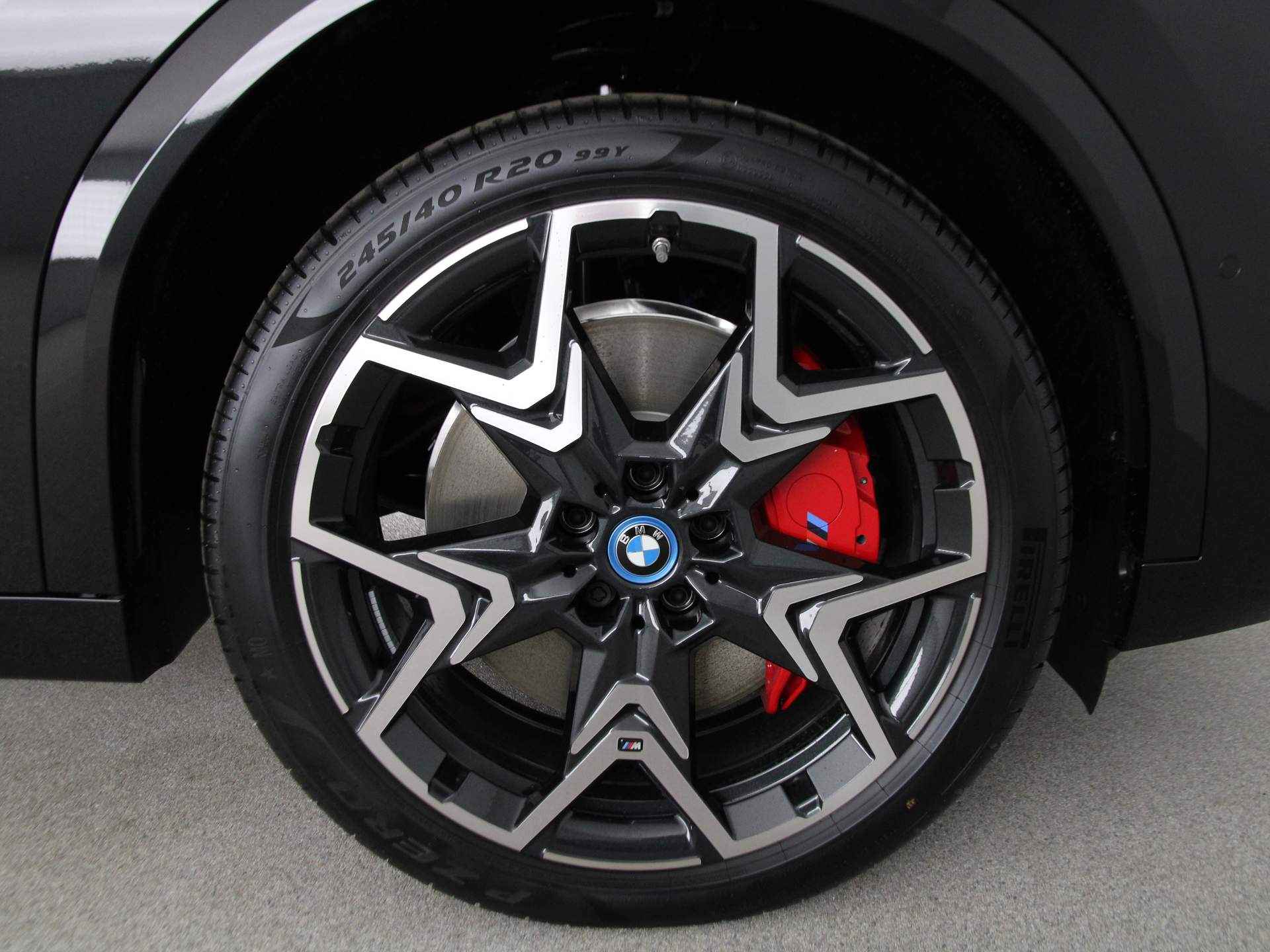 BMW iX2 eDrive20 M-Sport Pro - 17/22