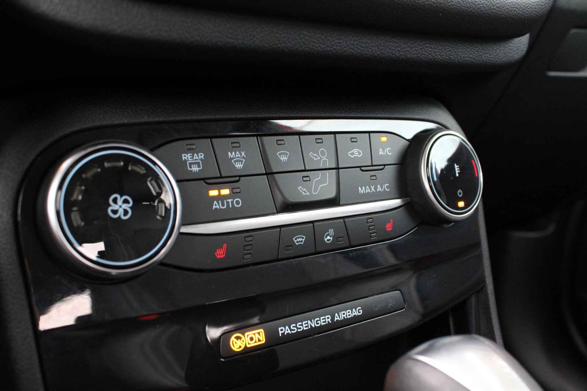 Ford Puma 1.0 EcoBoost Titanium X Automaat | Trekhaak | Adaptive cruise control | Winter pack | Dodehoeksensoren | Half leder - 27/38