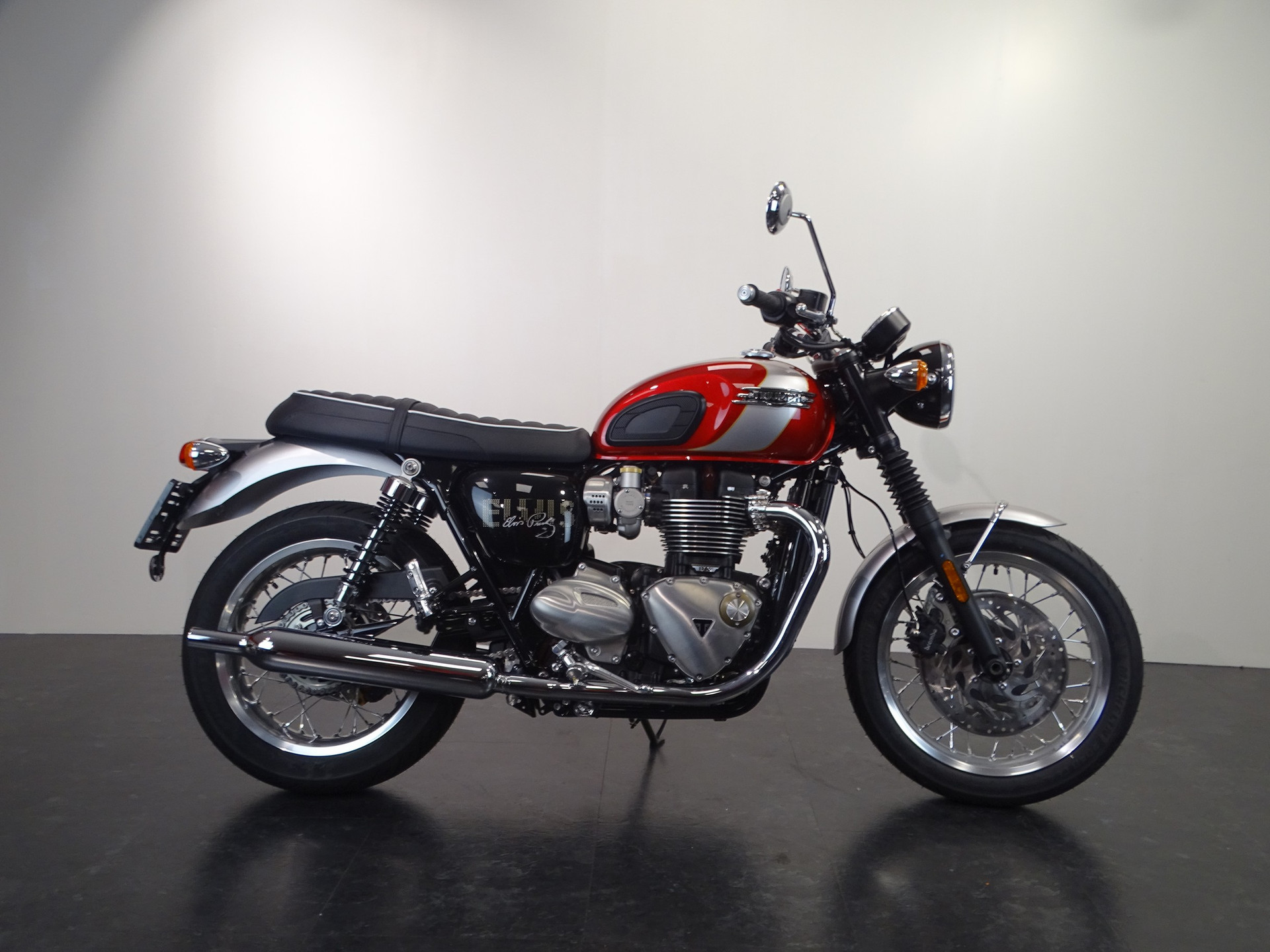 Triumph BONNEVILLE T 120 ELVIS SPECIAL EDITION