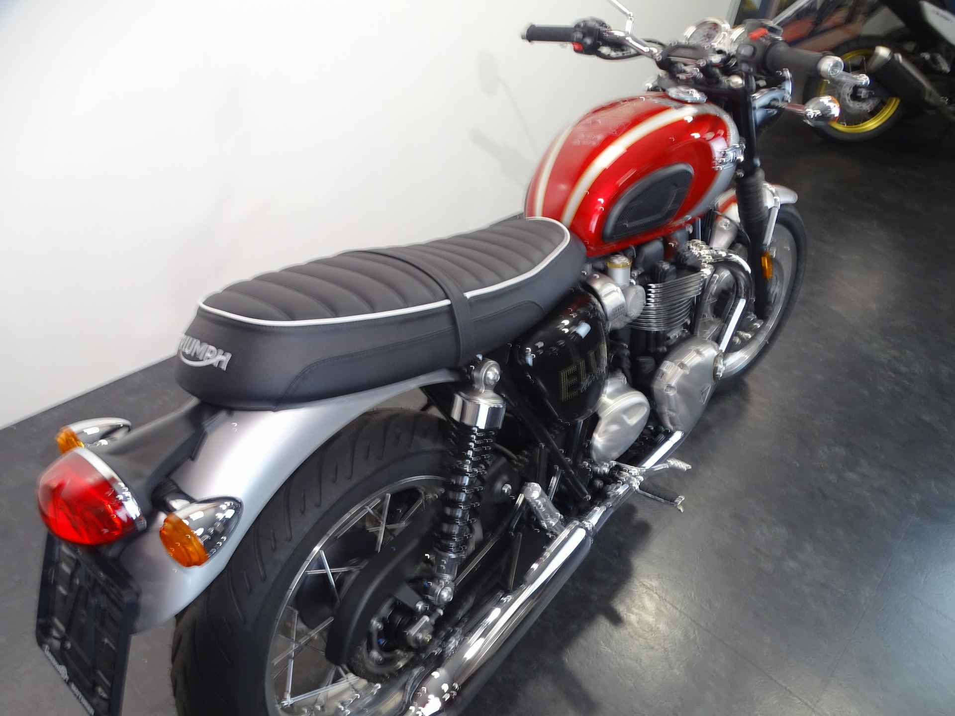 Triumph BONNEVILLE T 120 ELVIS SPECIAL EDITION - 3/7