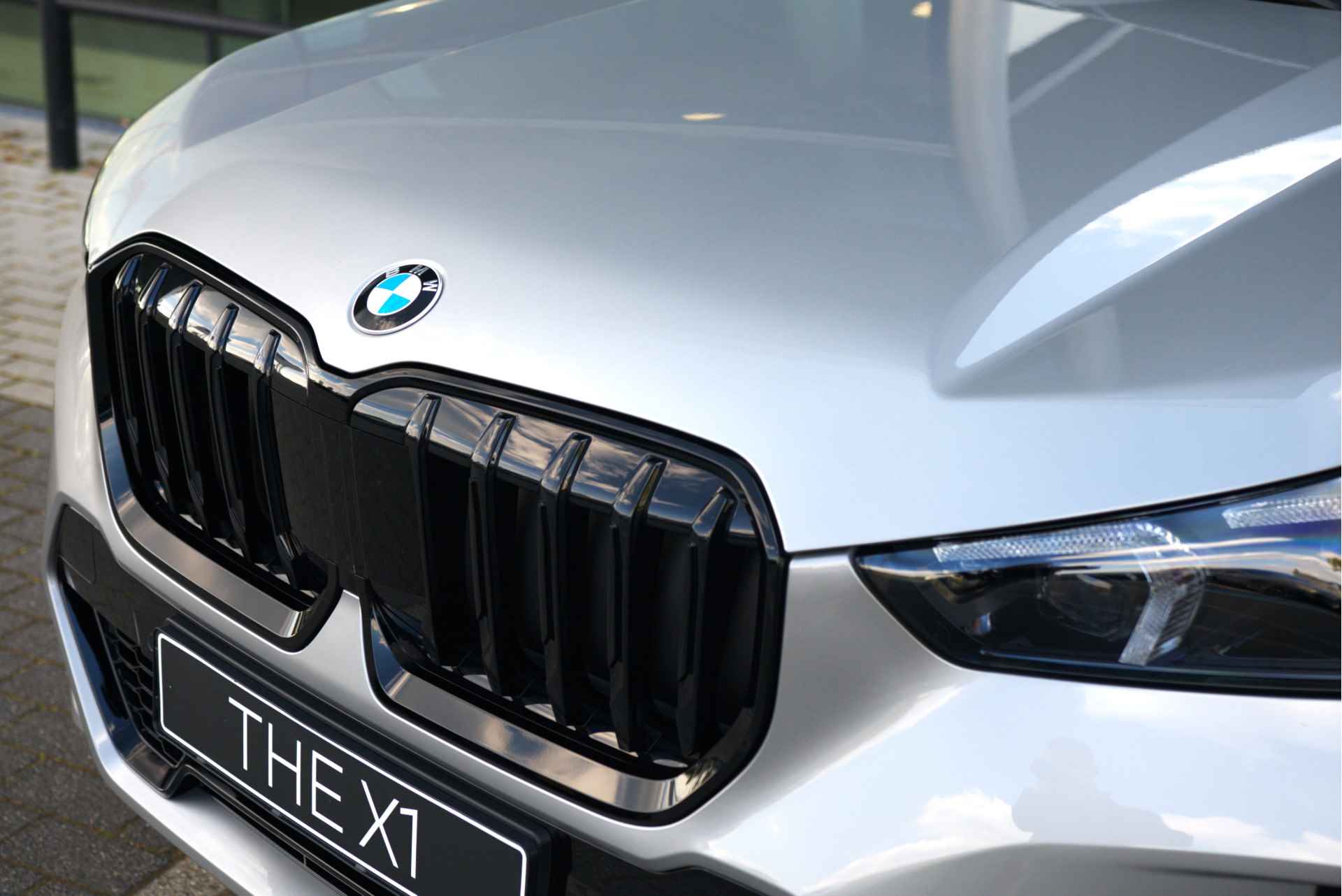 BMW X1 sDrive18i M Sport Automaat / Panoramadak / Trekhaak / Adaptieve LED / M Adaptief onderstel / Sportstoelen / Parking Assistant / Harman-Kardon / Comfort Access - 10/32