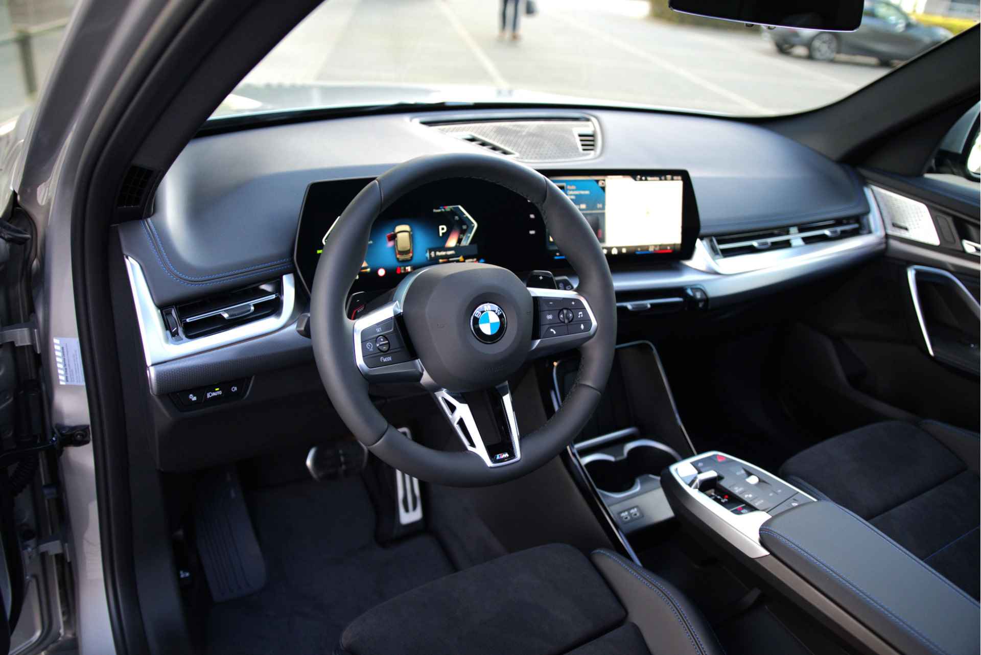 BMW X1 sDrive18i M Sport Automaat / Panoramadak / Trekhaak / Adaptieve LED / M Adaptief onderstel / Sportstoelen / Parking Assistant / Harman-Kardon / Comfort Access - 14/32
