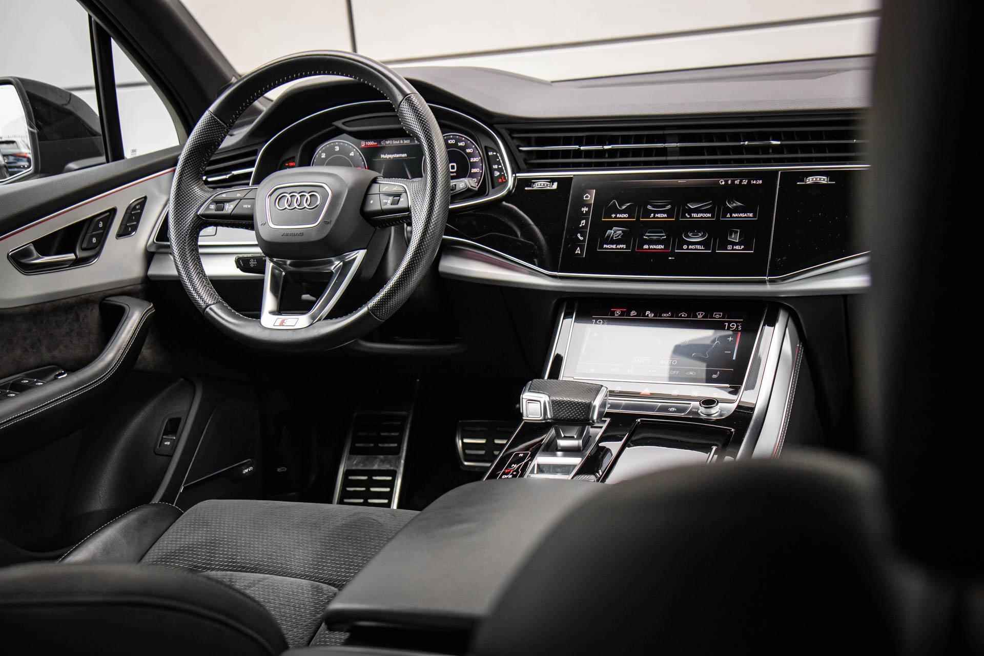 Audi Q7 50 TDI 286pk quattro Pro Line Plus | Head-up | 22" Velgen | 4-Wiel Sturing | Bose | Trekhaak | Panoramadak - 49/50