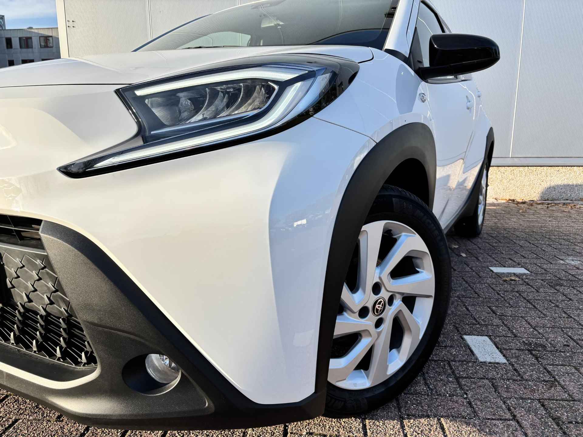 Toyota Aygo X 1.0 VVT-i First Climate Controle, Apple Carplay Android Auto, Adaptive Cruise Controle - 4/38