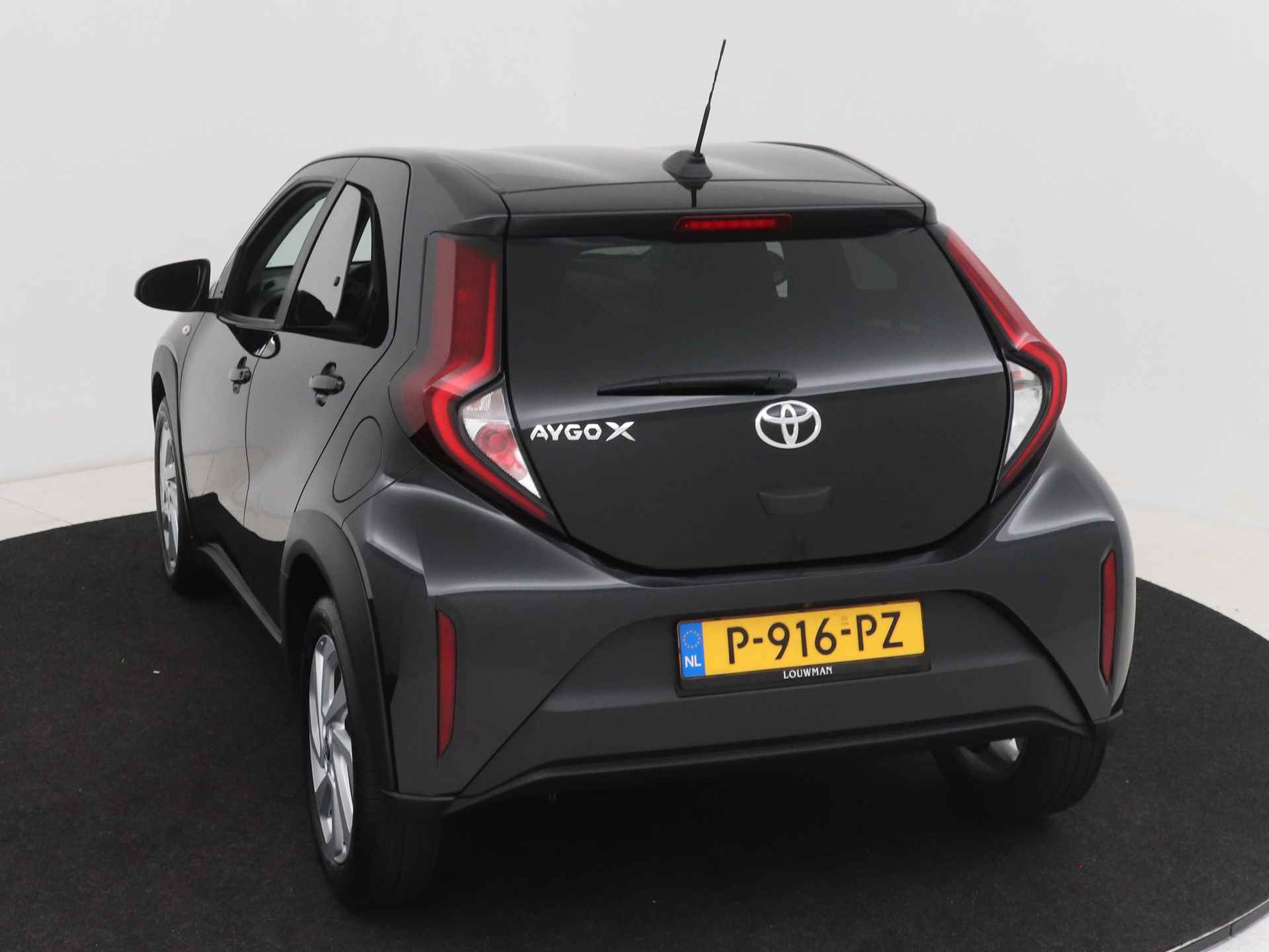 Toyota Aygo X 1.0 VVT-i S-CVT first | LM velgen | Camera | Climate Control | Cruise Control Adaptief | - 3/39