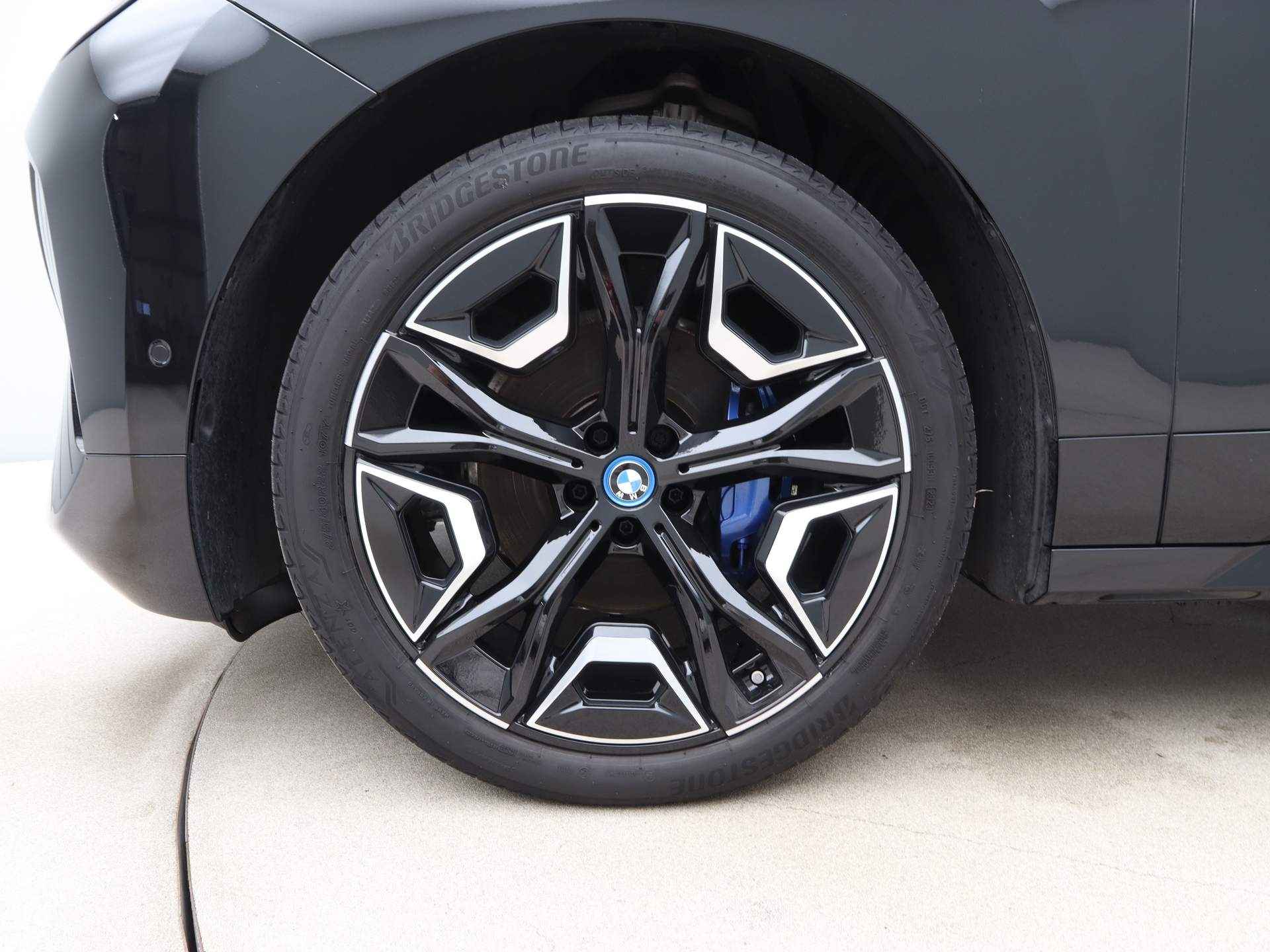 BMW iX xDrive40 Business Edition Plus 77 kWh - 18/26