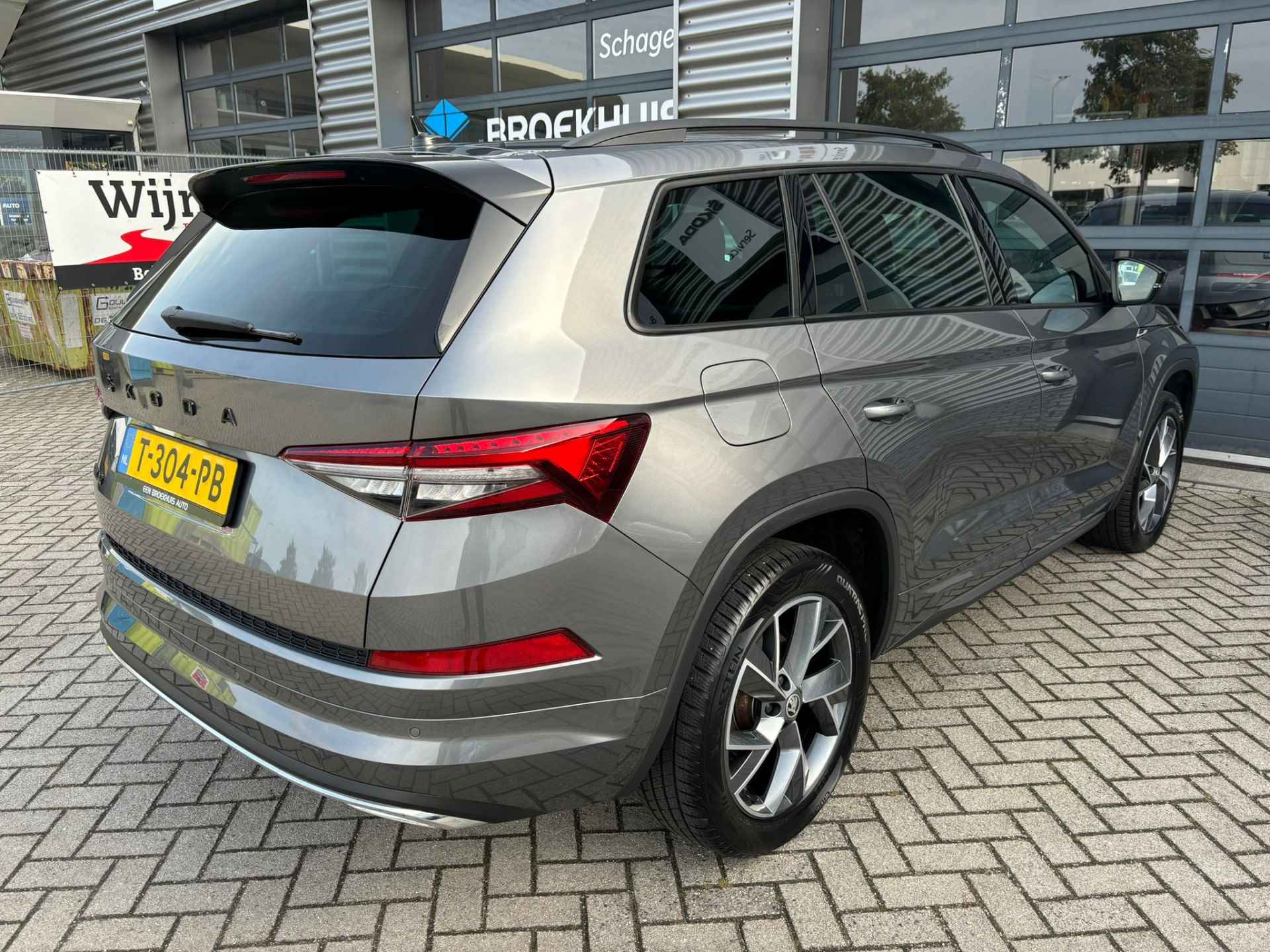 Škoda Kodiaq 1.5 TSI 150 pk Sportline Business 7p. 7-DSG | Panorama schuifdak elektrisch | Trekhaak wegklapbaar | Elektrische geheugen stoele - 8/31