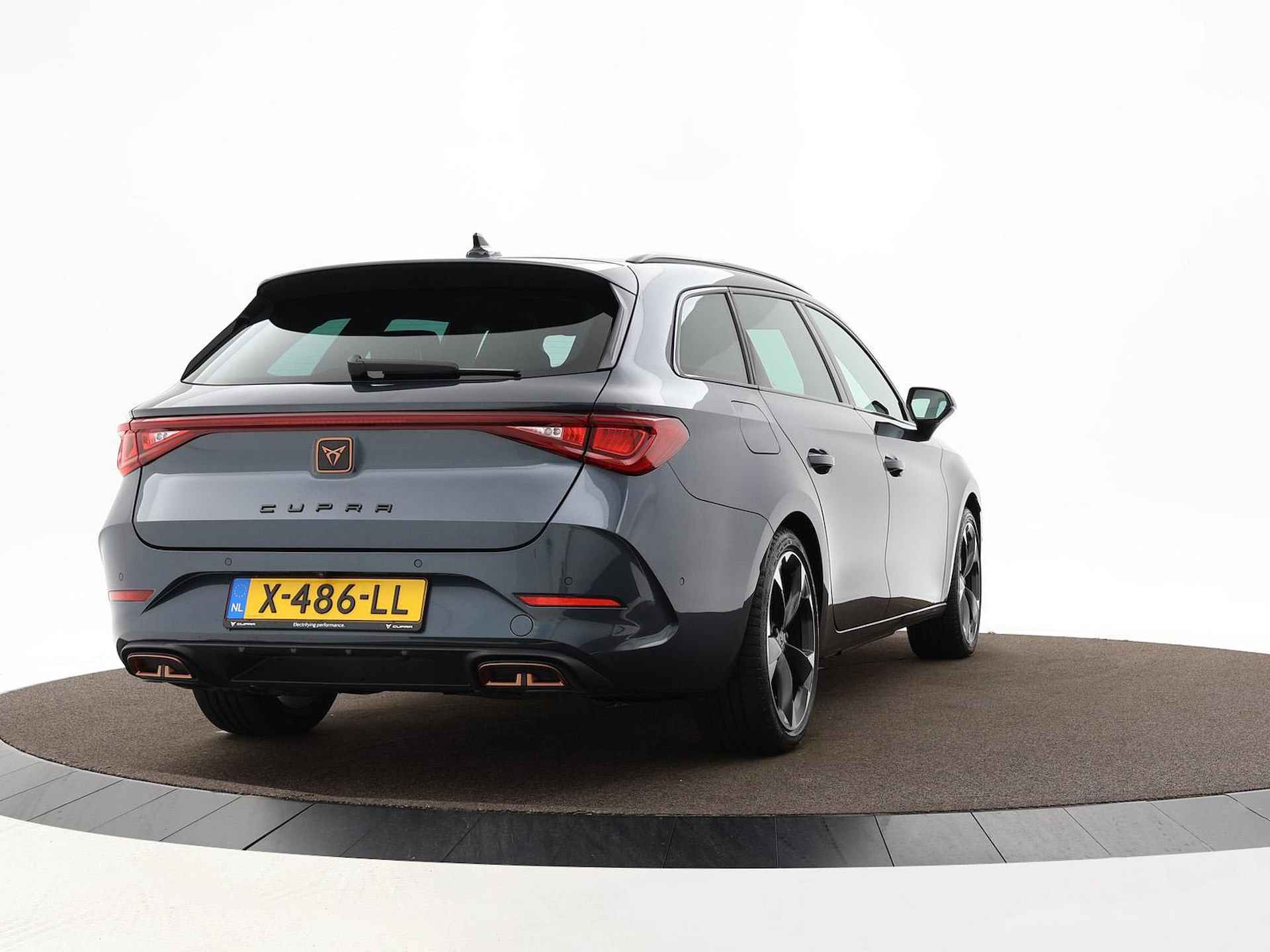 CUPRA Leon Sportstourer 1.4 TSI PHEV 204pk DSG e-Hybrid Business · Keyless · Full-Link · Alarm · Camera · Side Assist · 18'' Inch · Garantie t/m 19-12-2027 of 100.000km - 3/44