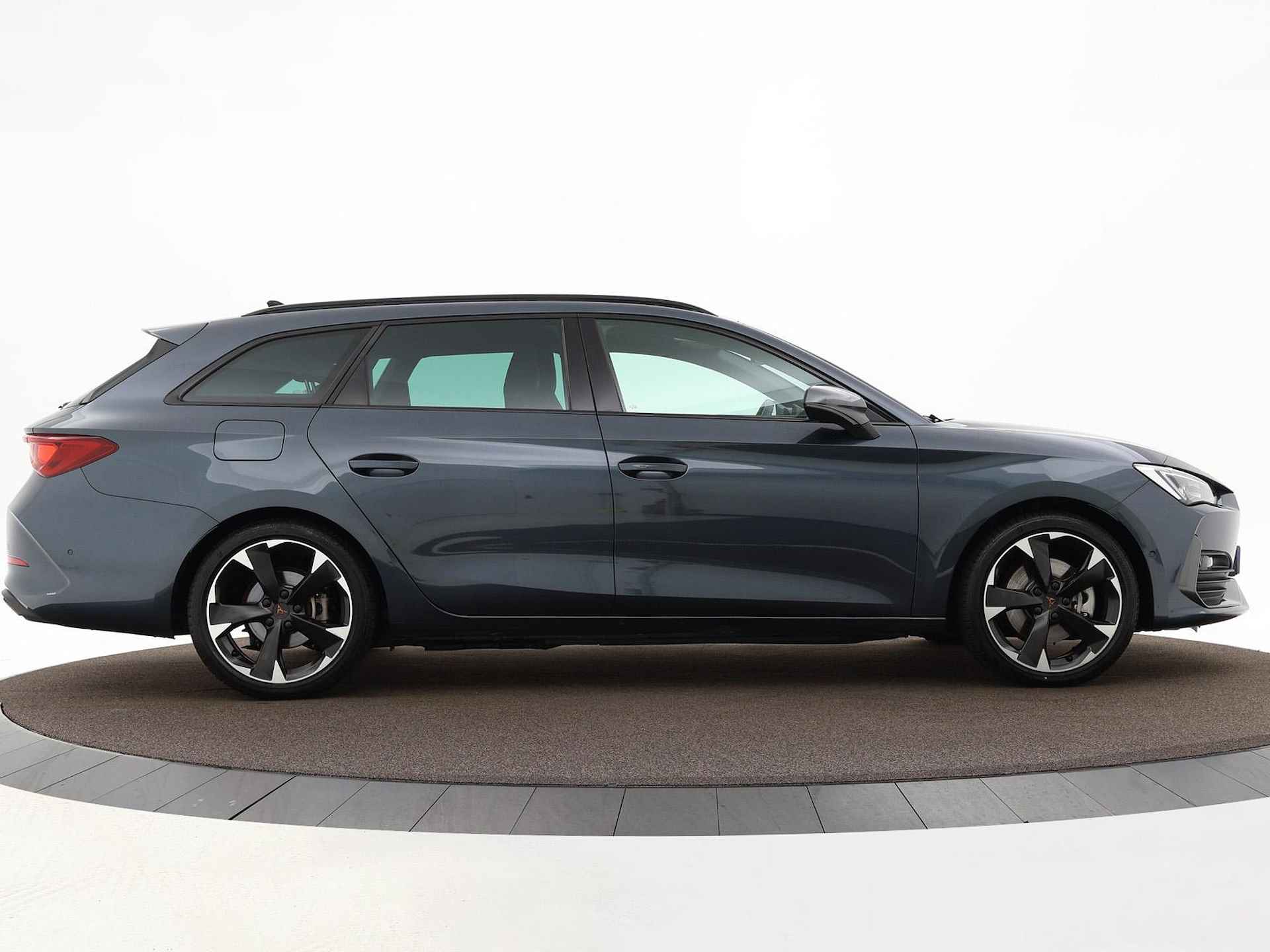 CUPRA Leon Sportstourer 1.4 TSI PHEV 204pk DSG e-Hybrid Business · Keyless · Full-Link · Alarm · Camera · Side Assist · 18'' Inch · Garantie t/m 19-12-2027 of 100.000km - 35/44