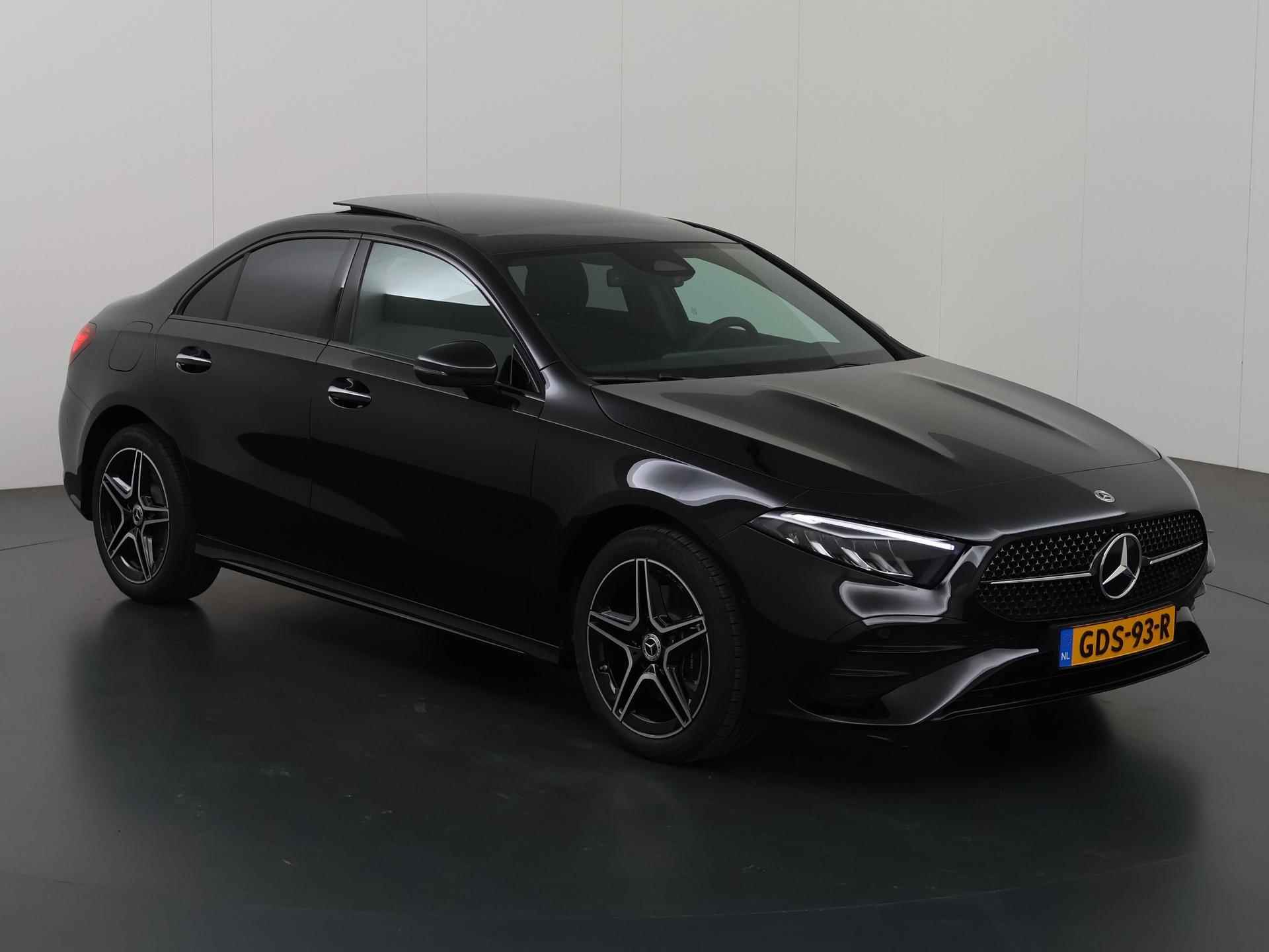 Mercedes-Benz A-klasse 250 e Star Edition AMG Line | Adaptieve Cruise Control | Camera | Wide Screen | Sportstoelen | DAB | Dodehoek detectie | Navigatie | High Performance LED | - 24/45