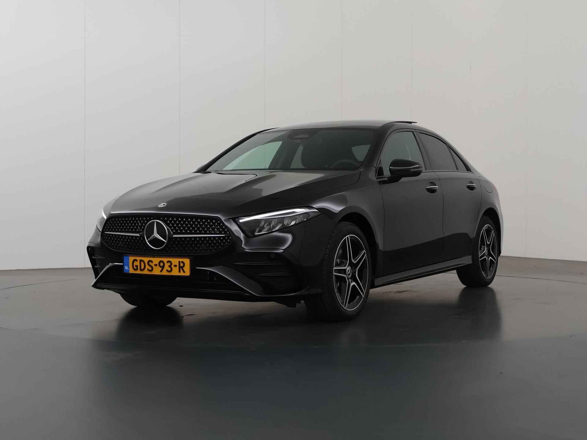 Mercedes-Benz A-klasse 250 e Star Edition AMG Line | Adaptieve Cruise Control | Camera | Wide Screen | Sportstoelen | DAB | Dodehoek detectie | Navigatie | High Performance LED | - 45/45