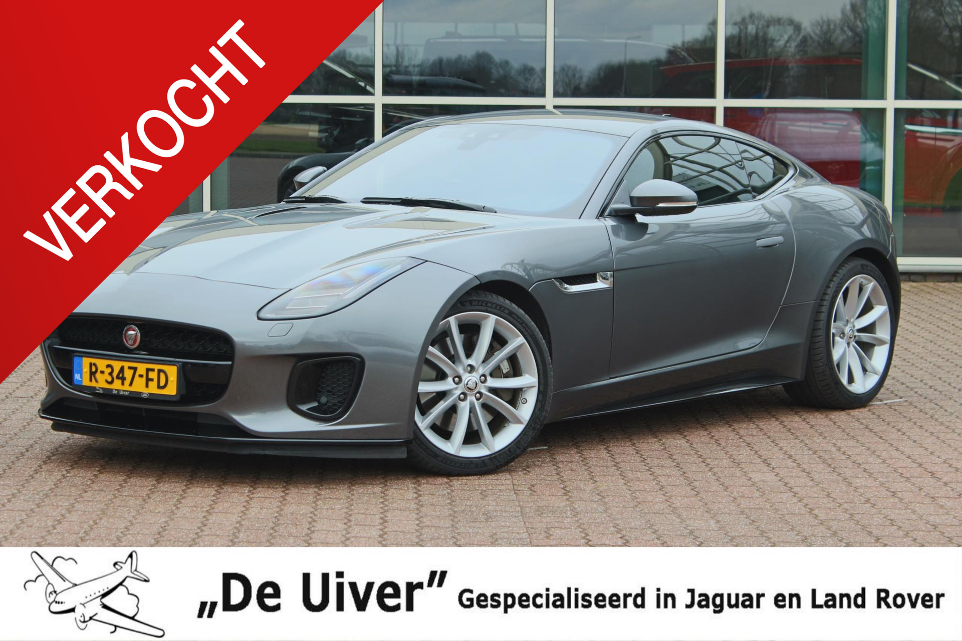 Jaguar F-TYPE 2.0T R-Dynamic Camera, Panoramadak, verw. stoelen etc. bij viaBOVAG.nl