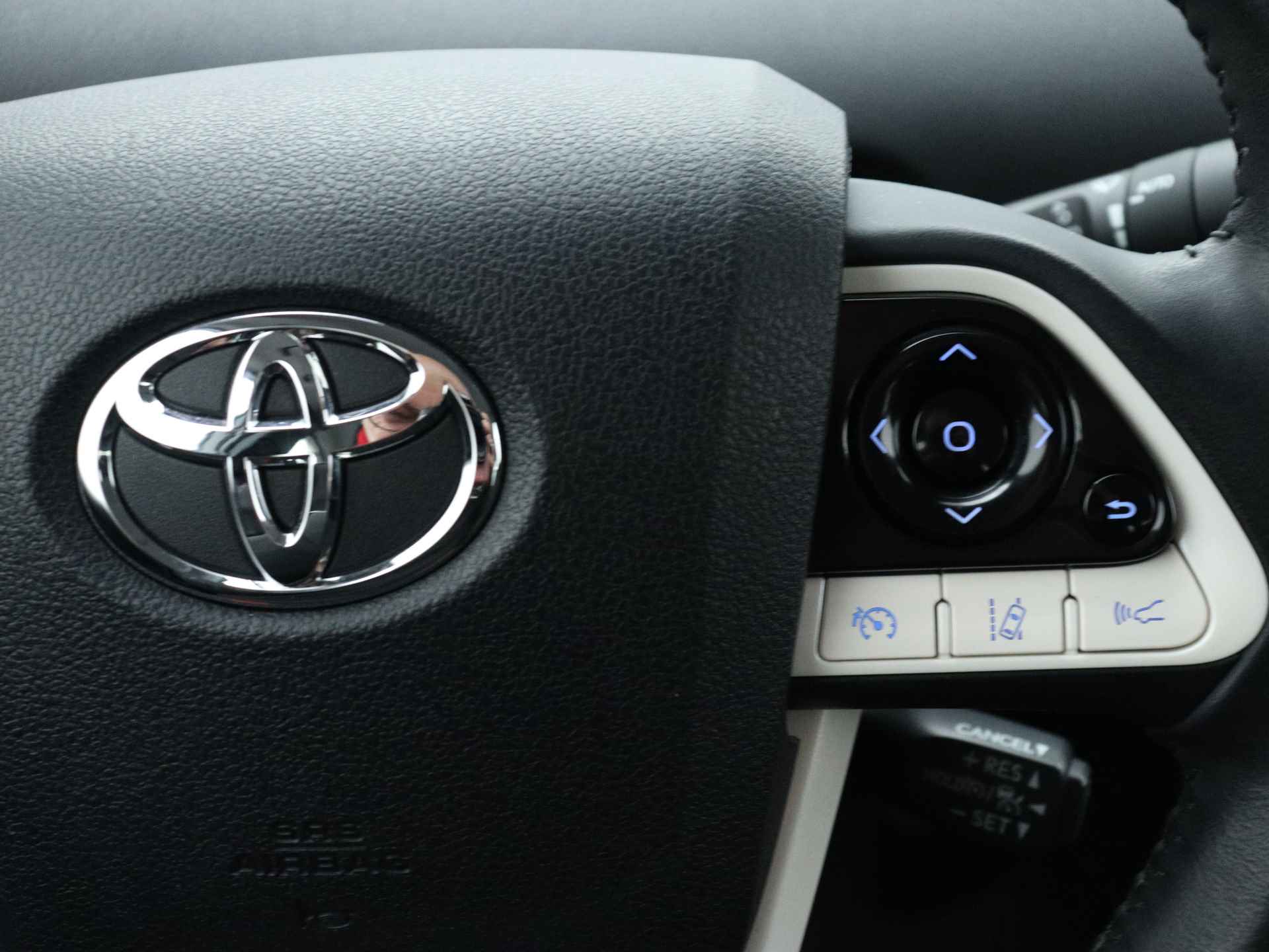 Toyota Prius 1.8 Plug-in Hybrid Dynamic Limited | Navigatie | Camera | LM Velgen | - 23/44