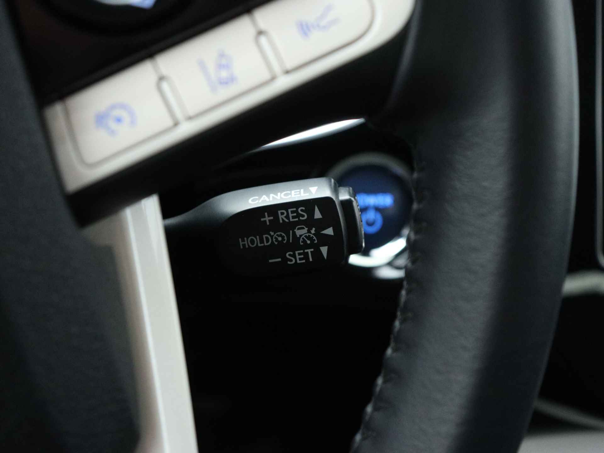 Toyota Prius 1.8 Plug-in Hybrid Dynamic Limited | Navigatie | Camera | LM Velgen | - 26/44