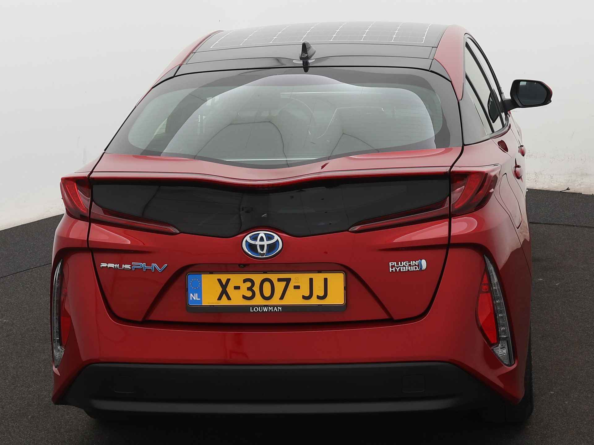 Toyota Prius 1.8 Plug-in Hybrid Dynamic Limited | Navigatie | Camera | LM Velgen | - 30/44