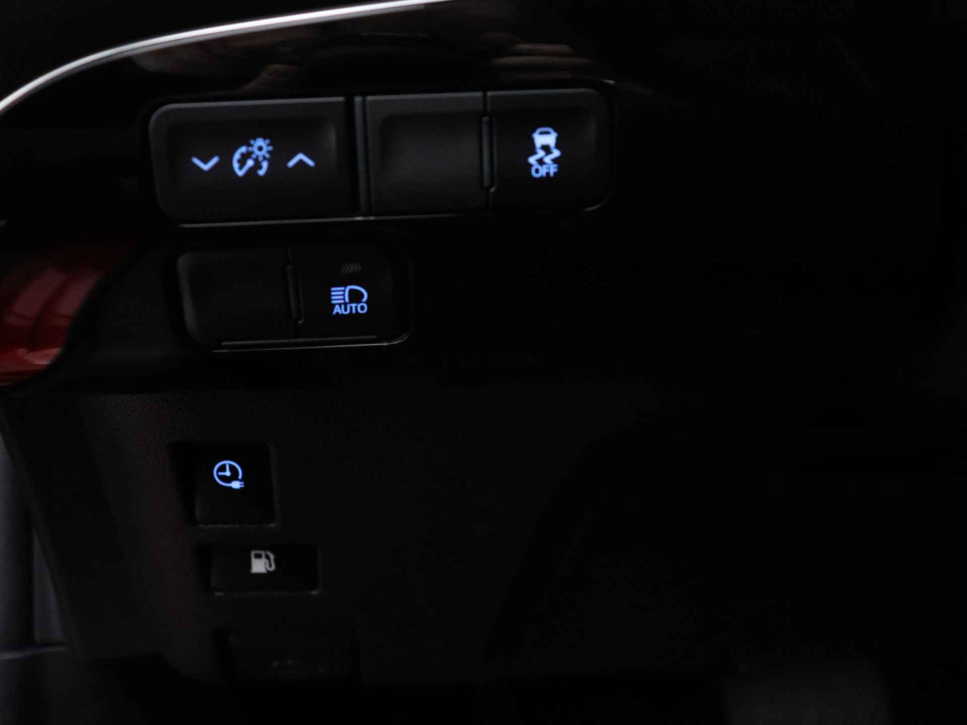 Toyota Prius 1.8 Plug-in Hybrid Dynamic Limited | Navigatie | Camera | LM Velgen | - 34/44