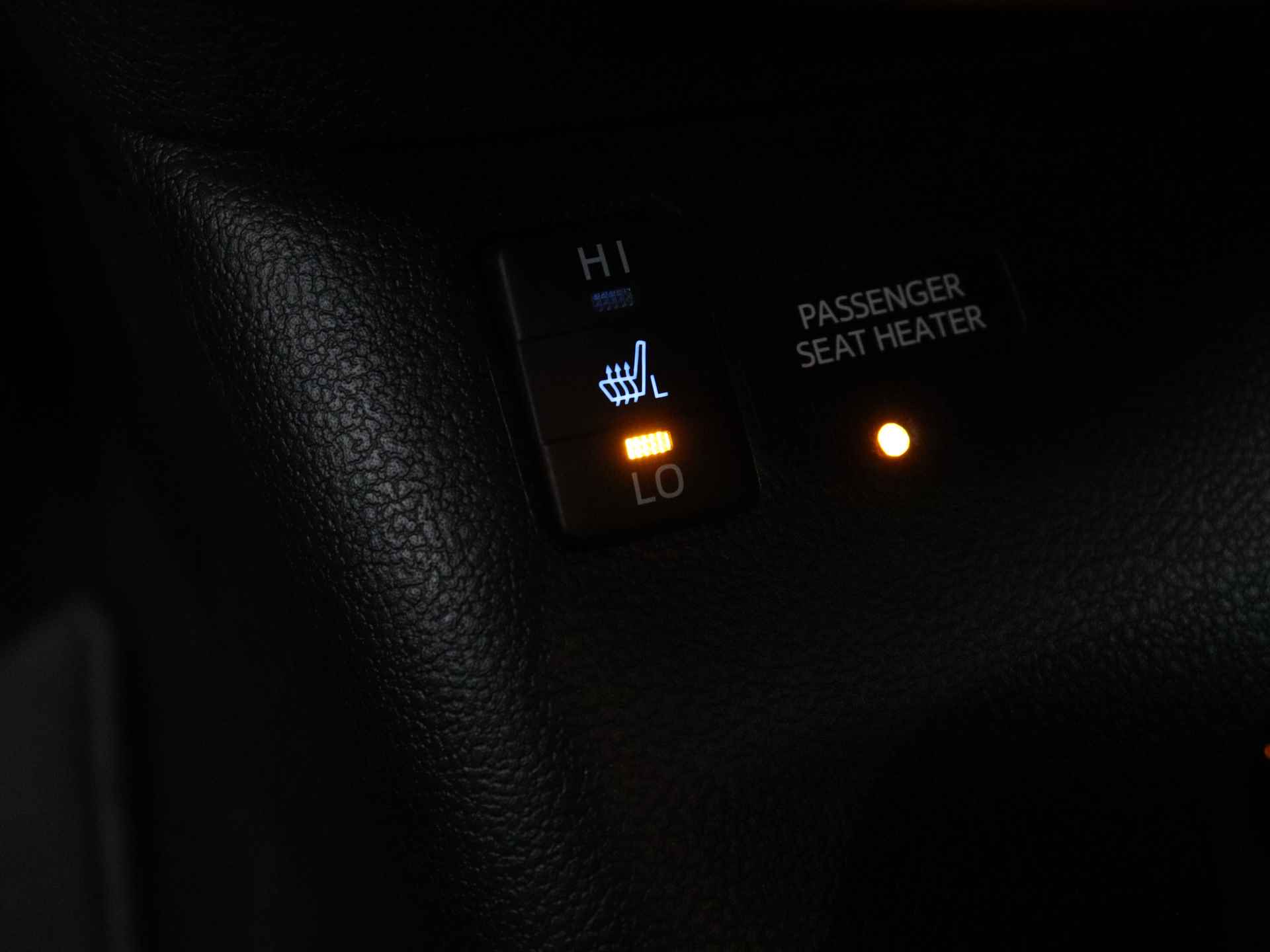 Toyota Prius 1.8 Plug-in Hybrid Dynamic Limited | Navigatie | Camera | LM Velgen | - 42/44