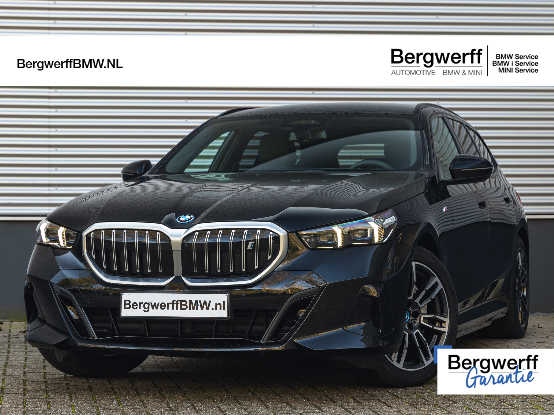 BMW i5 Touring eDrive40 M-Sport - Trekhaak - Driving Ass Prof - Harman-Kardon - Stoelventilatie