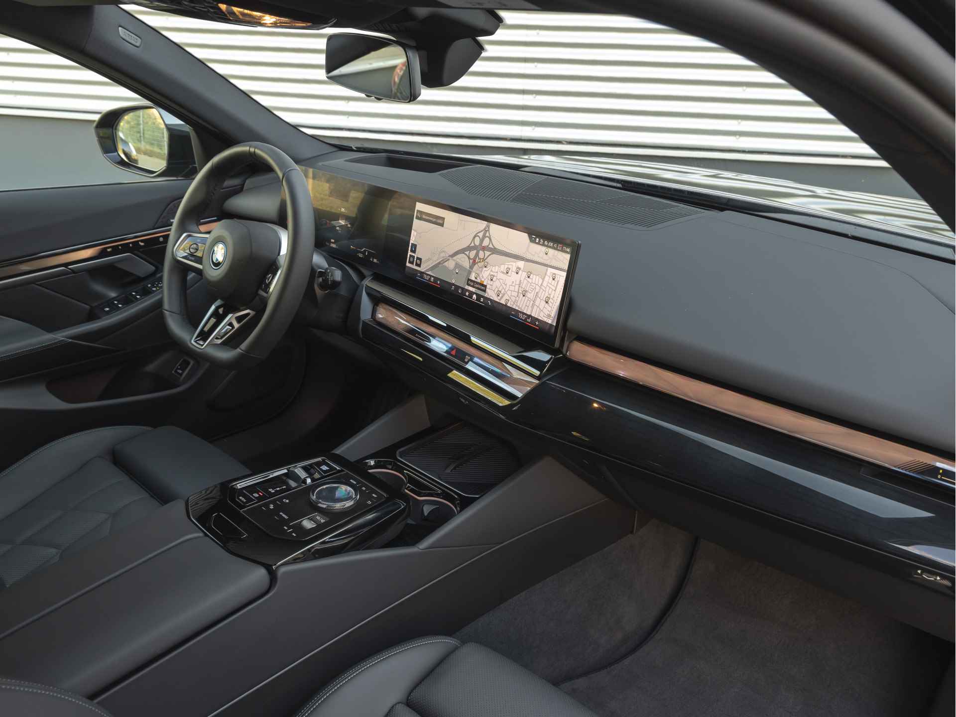 BMW i5 Touring eDrive40 M-Sport - Trekhaak - Driving Ass Prof - Harman-Kardon - Stoelventilatie - 18/43