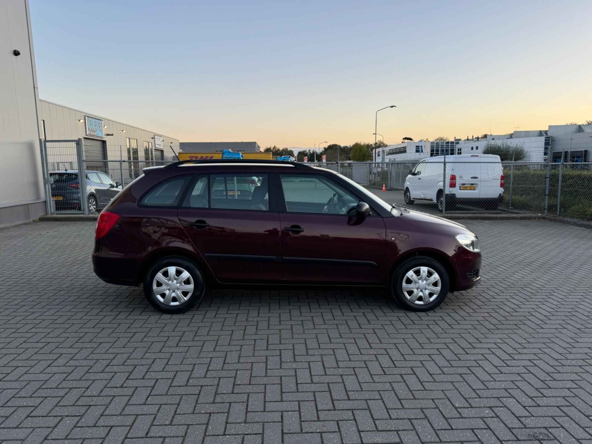 Skoda Fabia Combi 1.2-12V Fresh - 5/25