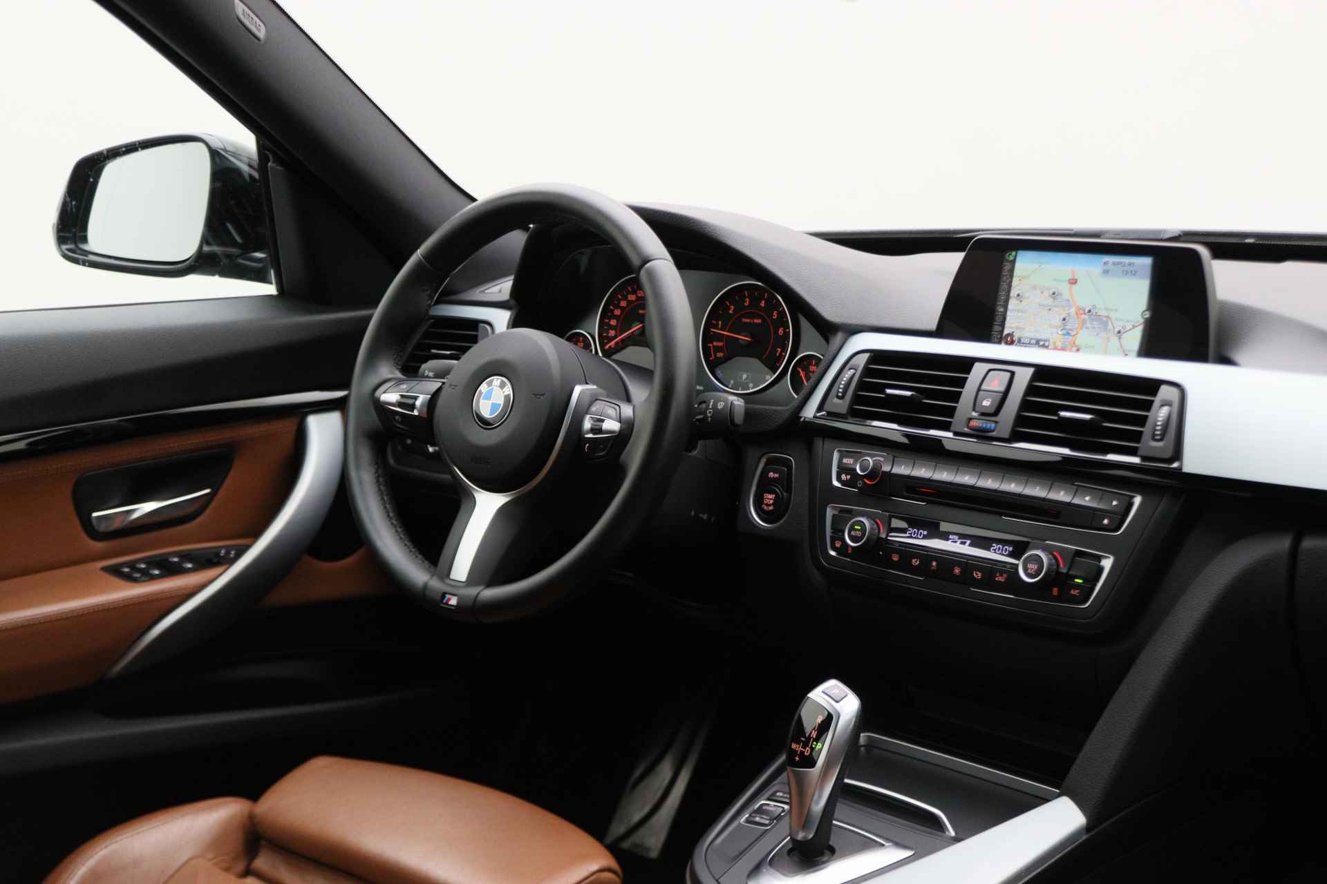 BMW 3-serie Gran Turismo 320i M Sport Edition Automaat Leer, Bi-Xenon, Navigatie, Climate, Cruise, PDC, Trekhaak, 18'' - 28/46