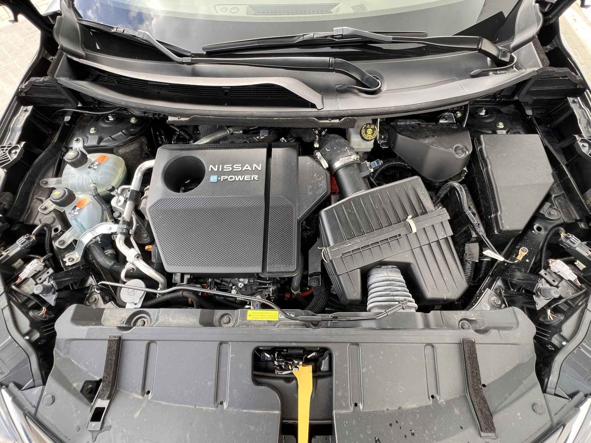 Nissan X-Trail 1.5 e-Power N-Connecta Automaat / Navigatie / Camera 360° / Adaptive Cruise Control / Dode hoek detectie / - 49/52