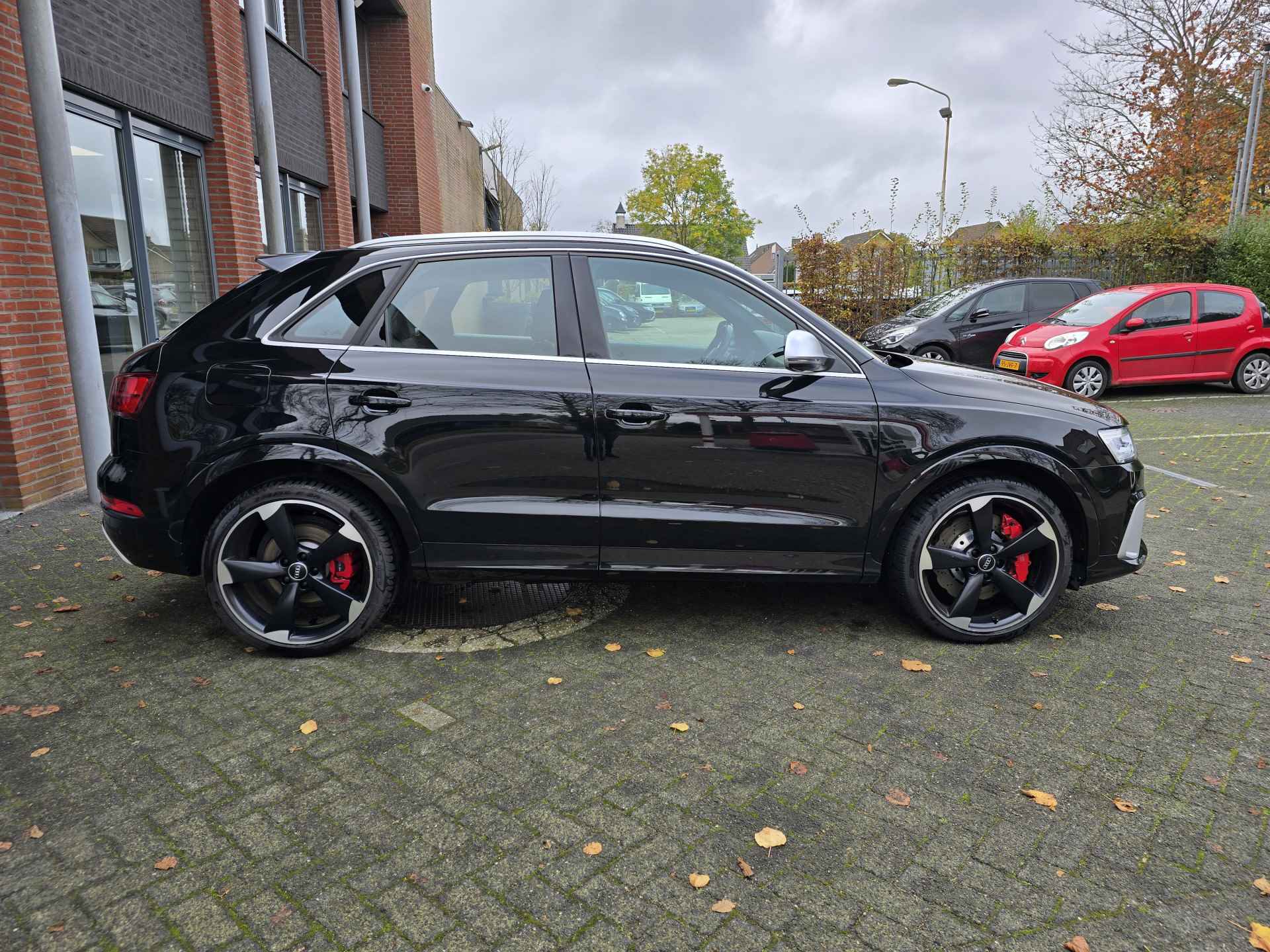 Audi Q3 2.5 TFSI RS Q3 quattro,Camera,Carplay,Trekhaak,1 jaar garantie - 10/31