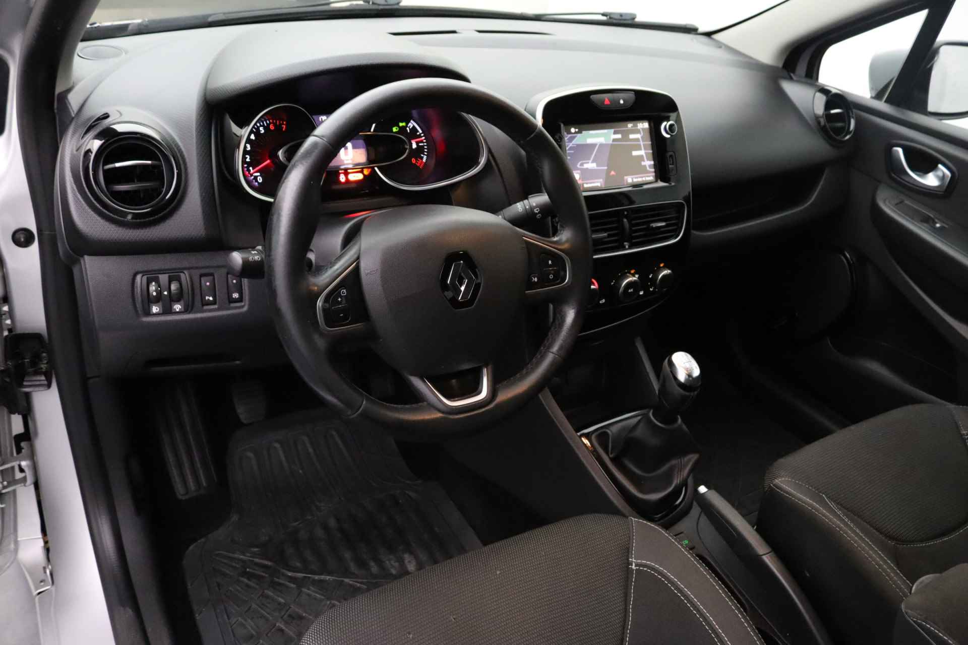 Renault Clio 0.9 TCe Limited | Airco | Cruise control | Navigatie | Parkeersensoren | Multifunctioneel stuur - 8/27