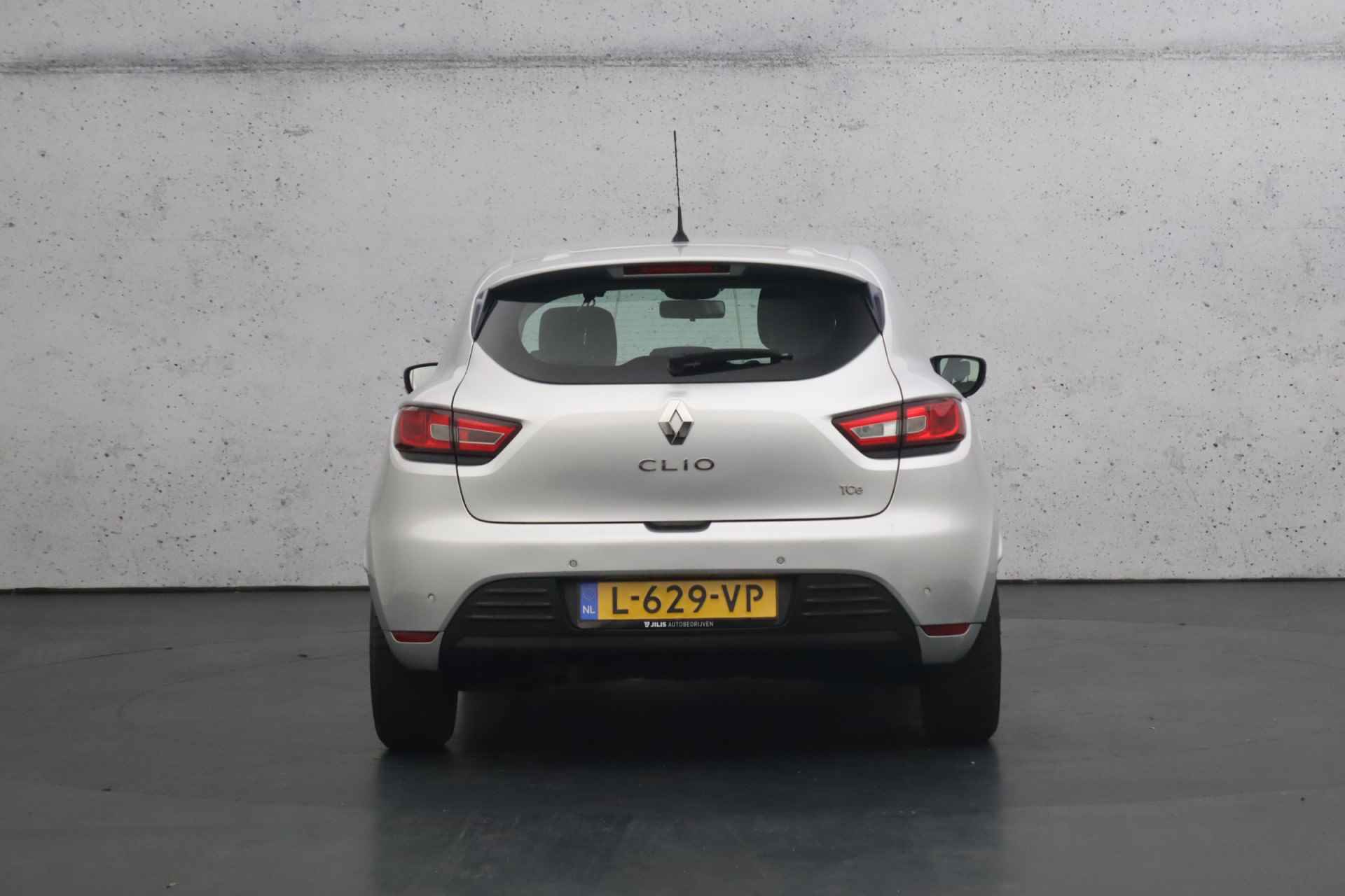 Renault Clio 0.9 TCe Limited | Airco | Cruise control | Navigatie | Parkeersensoren | Multifunctioneel stuur - 14/27