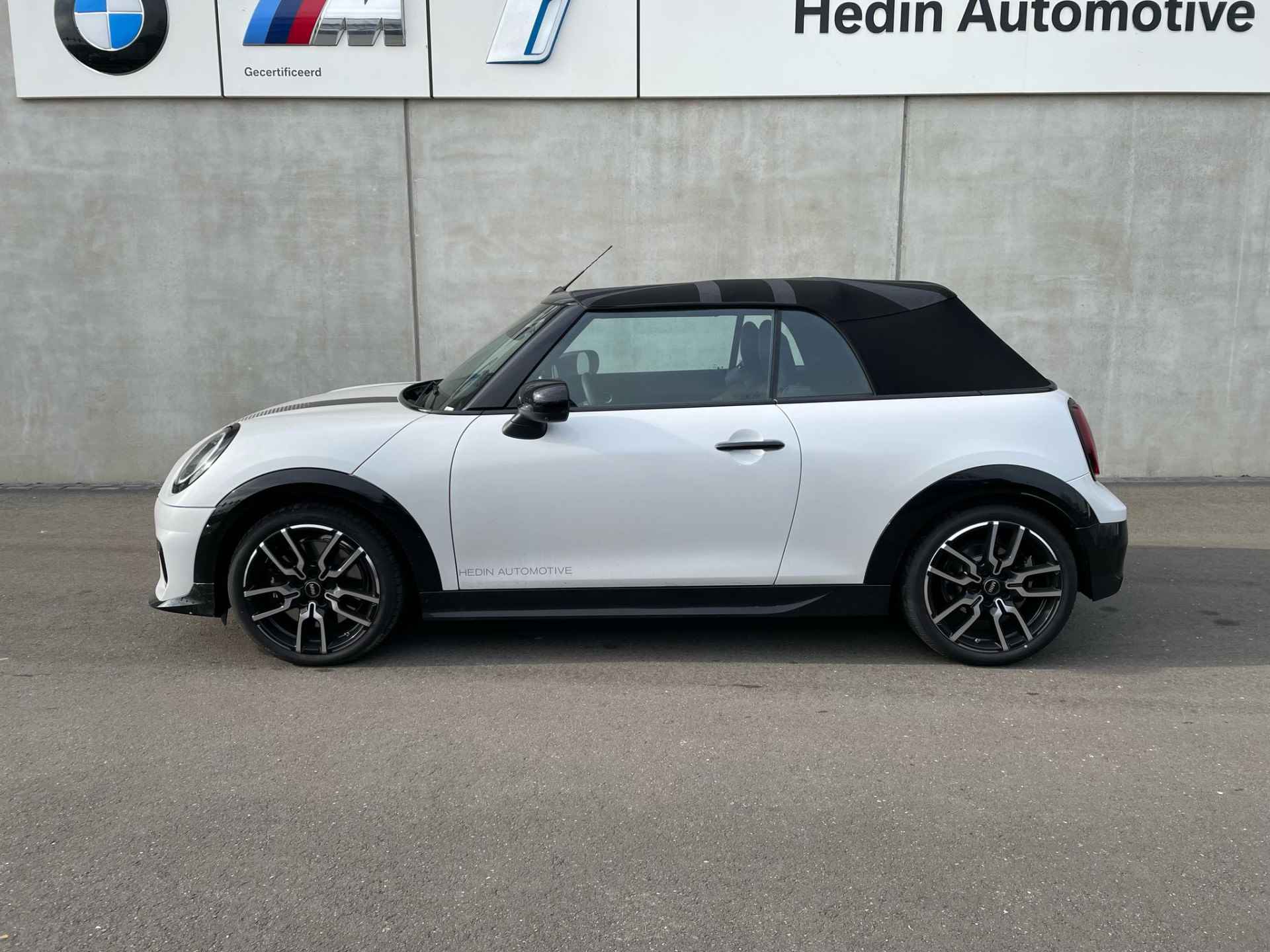 MINI Cabrio 2.0 Cooper S John Cooper Works XL | Pakket XL | Elektrisch verstelbare Stoelen | Harman Kardon | Head-up Display | verwamrde Stoelen | - 2/14