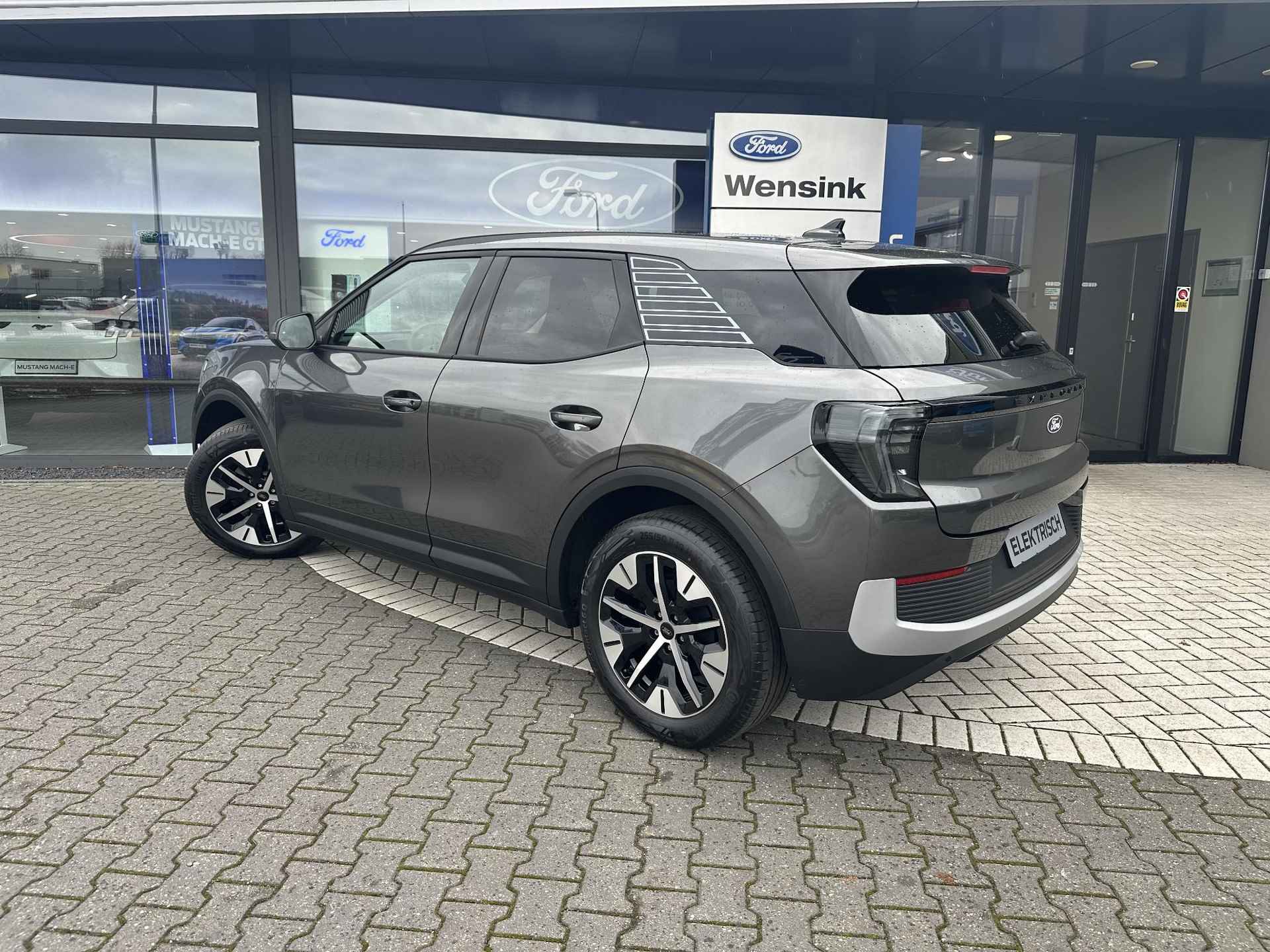 Ford Explorer Limited Edition Extended Range RWD 79 kWh Massagestoel en memory functie - Nu €2.950,- Ford voordeel - 8/38