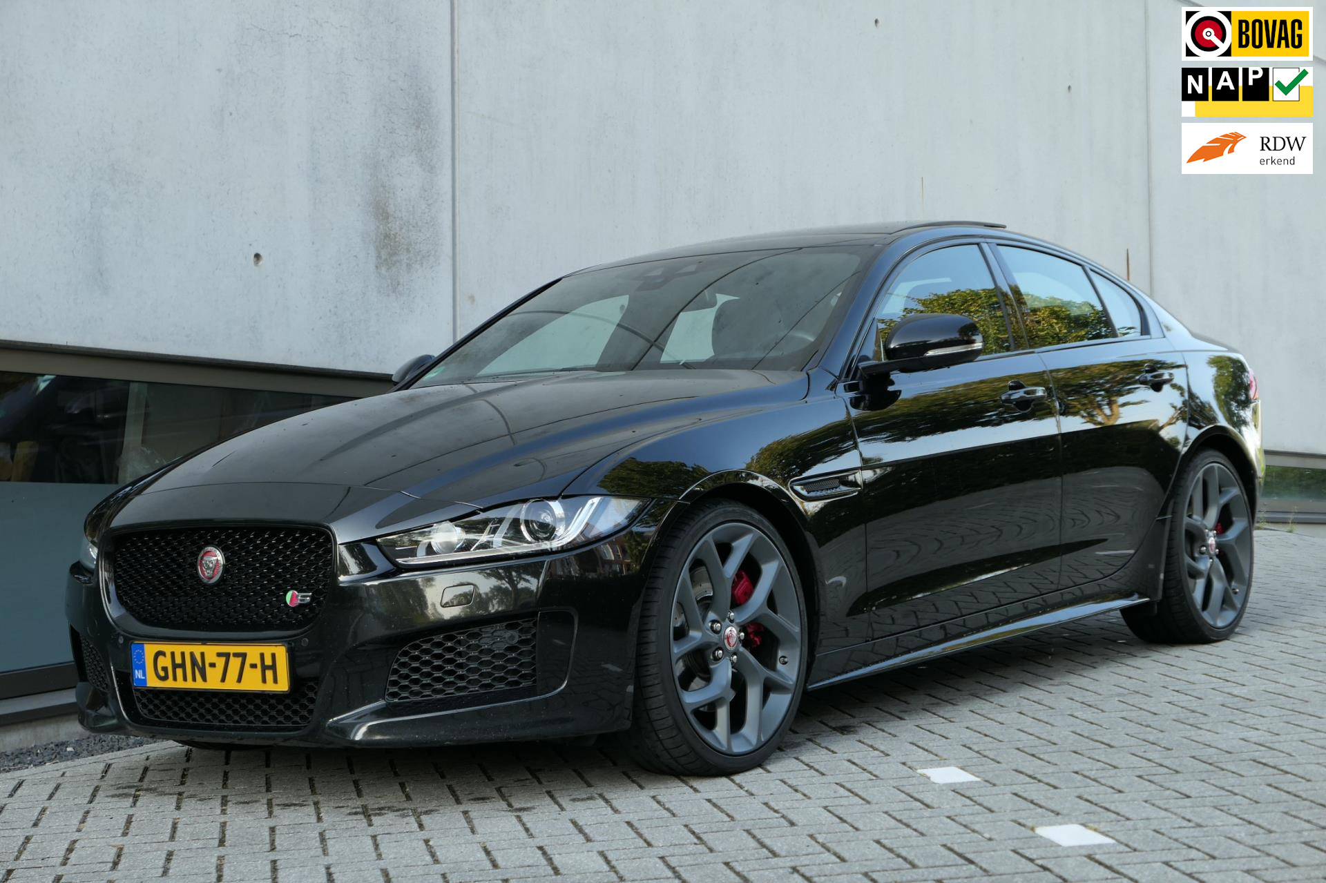 Jaguar XE 3.0 S Supercharged 340pk Panodak Meridian Camera