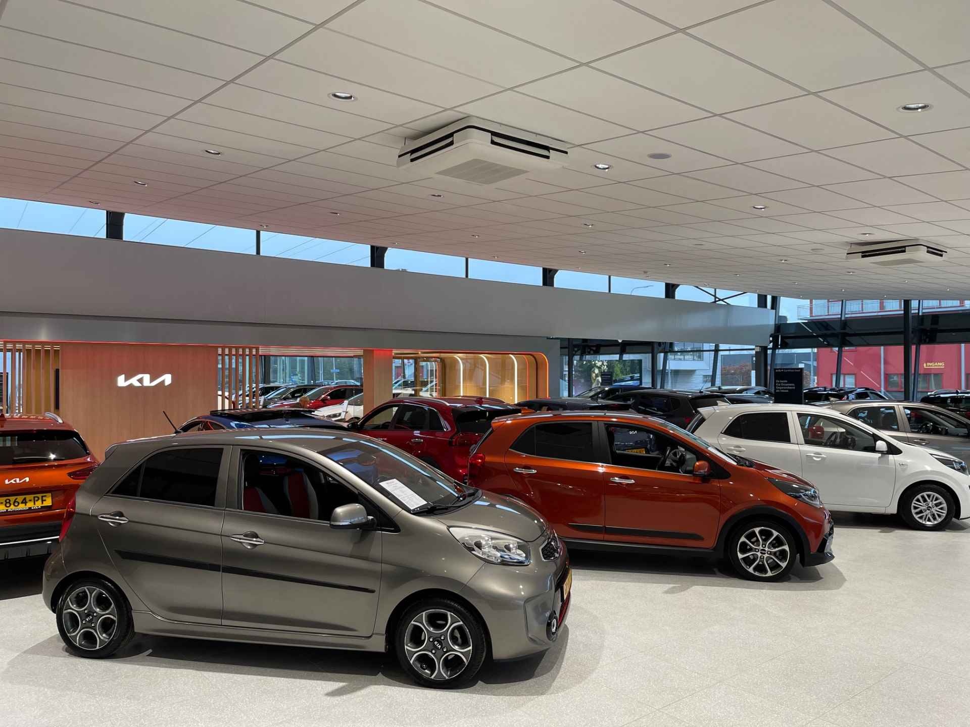 Kia Picanto 1.0 DPi DynamicPlusLine - Navigatie - Apple Carplay - Cruise control - Electronic climate control - Autonomous Emergency braking - Fabrieksgarantie tot 09-2030 - 45/49