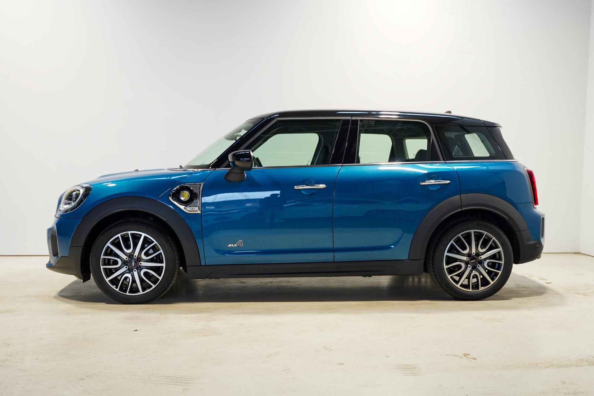 MINI Countryman Cooper SE ALL4 Classic Aut. - 4/19