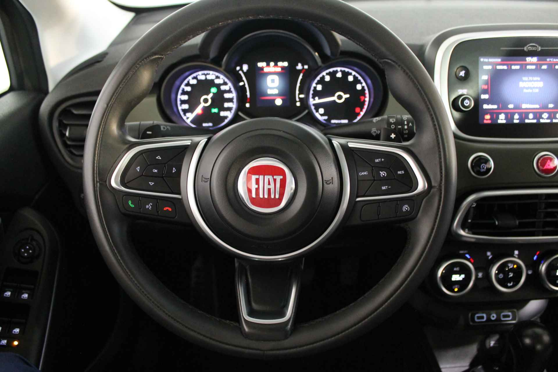 FIAT 500X 1.3 GSE 150pk DCT City Cross | Automaat | Panoramadak | Navigatie | Climate control - 16/31