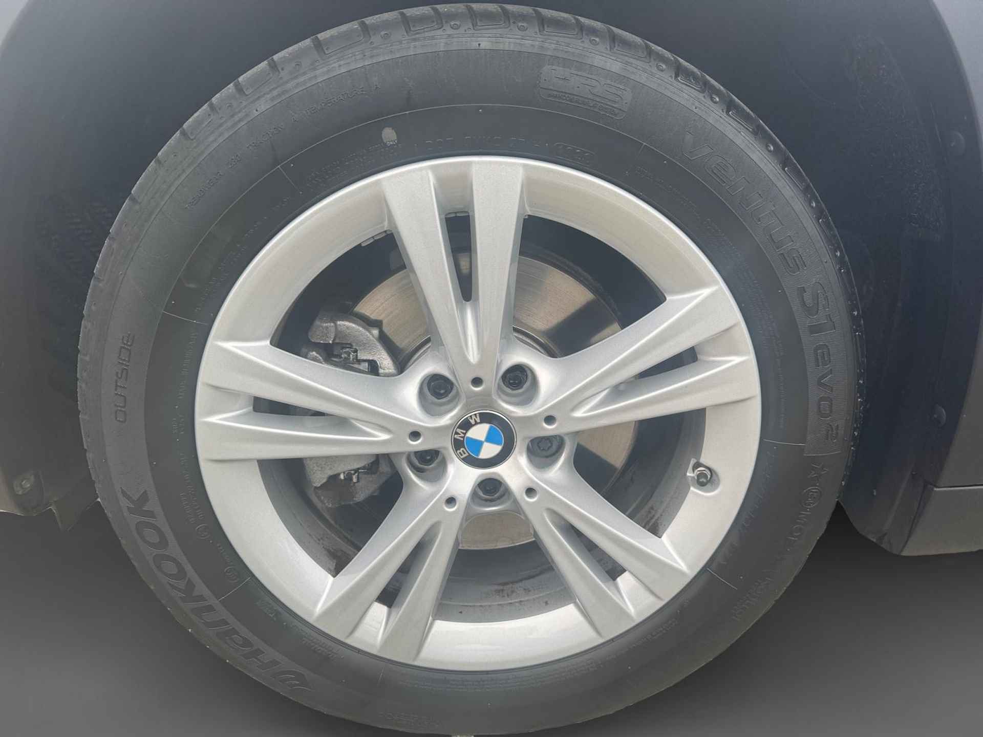 BMW X1 sDrive18i Executive  |Automaat | 1e Eigenaar | Trekhaak | Achteruitrijcamera | Parkeersensoren | Cruise Control | 1700 KG Trekgewicht | - 8/35