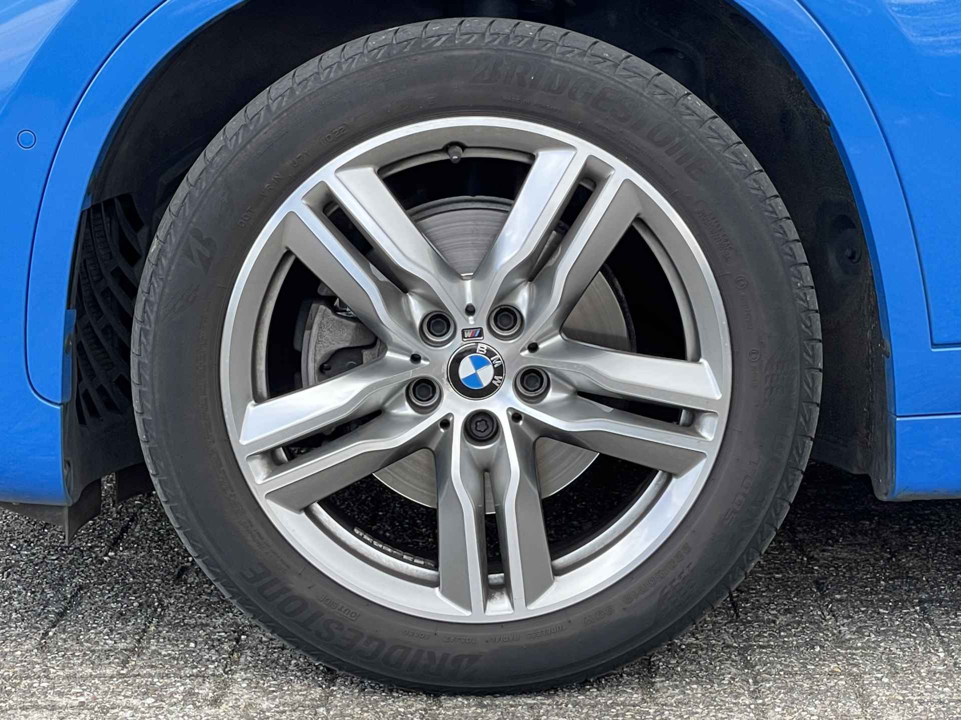 BMW X1 sDrive18i | M-Sport | 18'' | Elek. Achterklep | PDC voor + achter | Stoelverw. | Getint Glas - 5/30