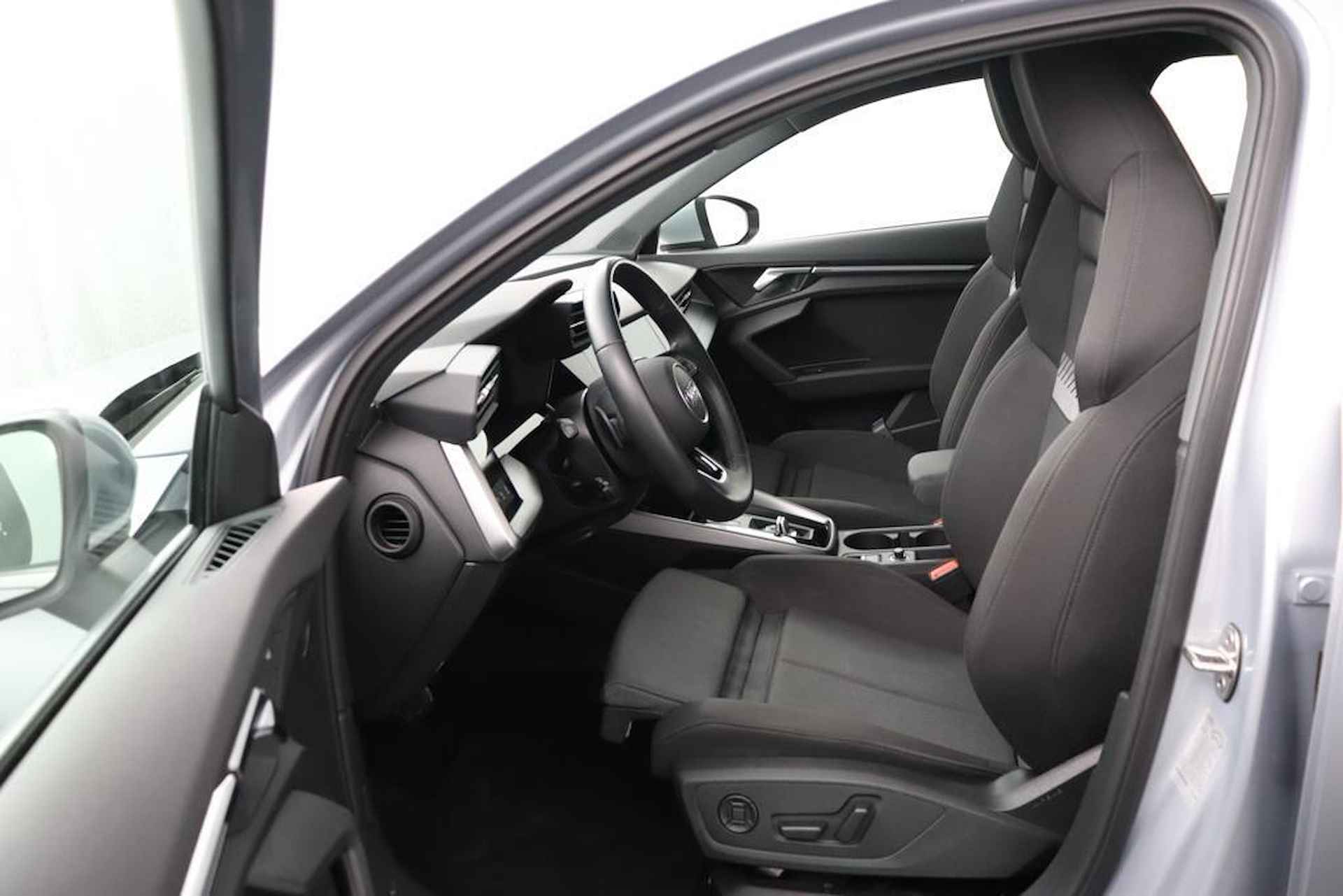 Audi A3 Limousine 30 TFSi Advanced Edition | virtual cockpit | camera | LED | 17" - 14/51