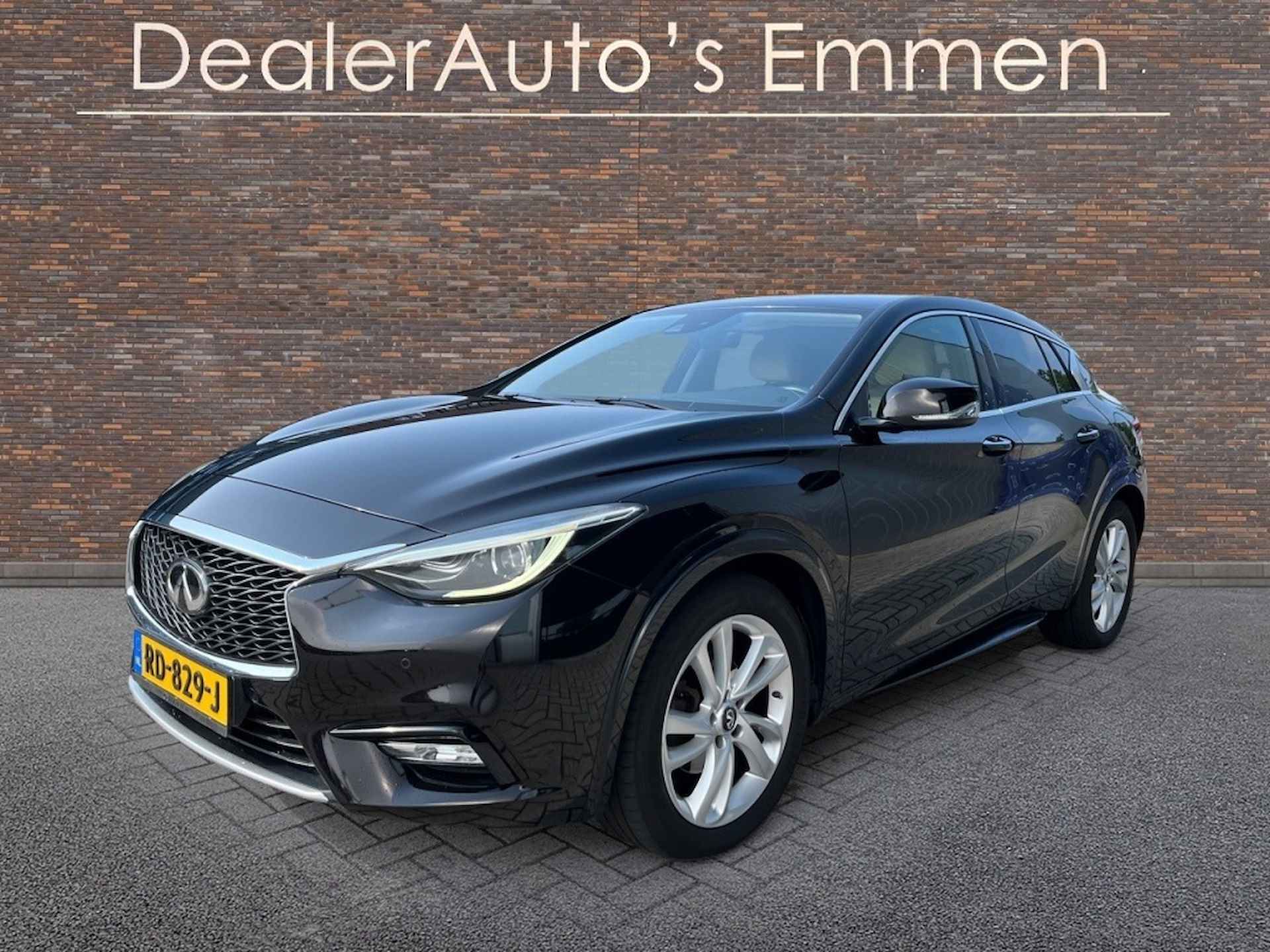 Infiniti Q30 1.6t LEDER LMV NAVIGATIE CRUISE - 3/15