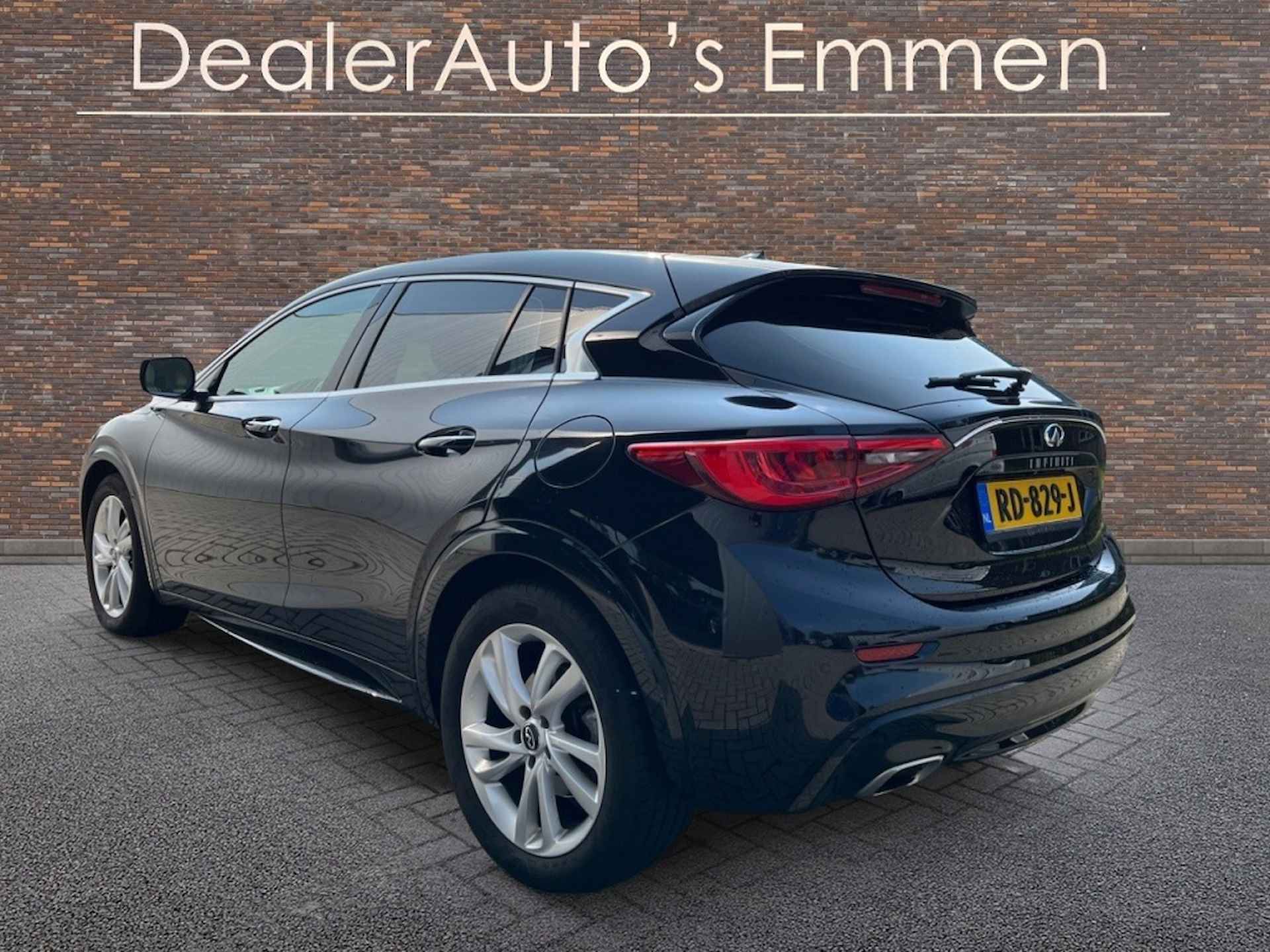 Infiniti Q30 1.6t LEDER LMV NAVIGATIE CRUISE - 4/15